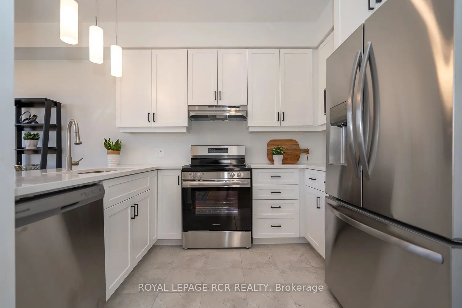 690 Broadway Avenue, #17