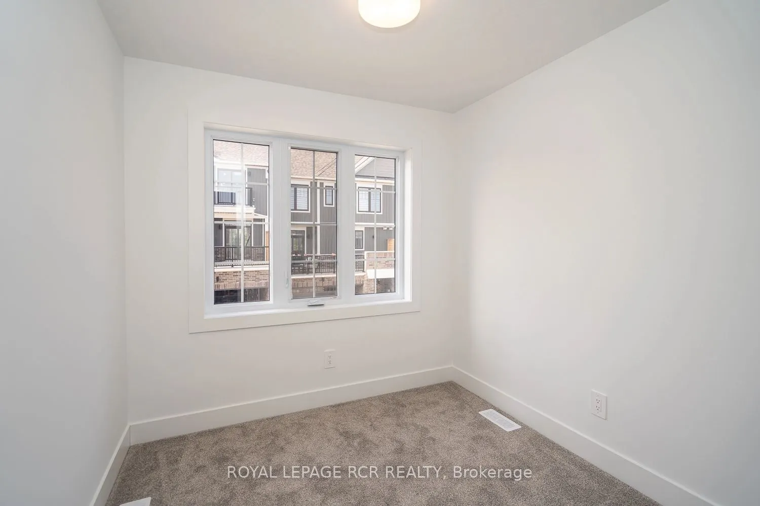 690 Broadway Avenue, #17