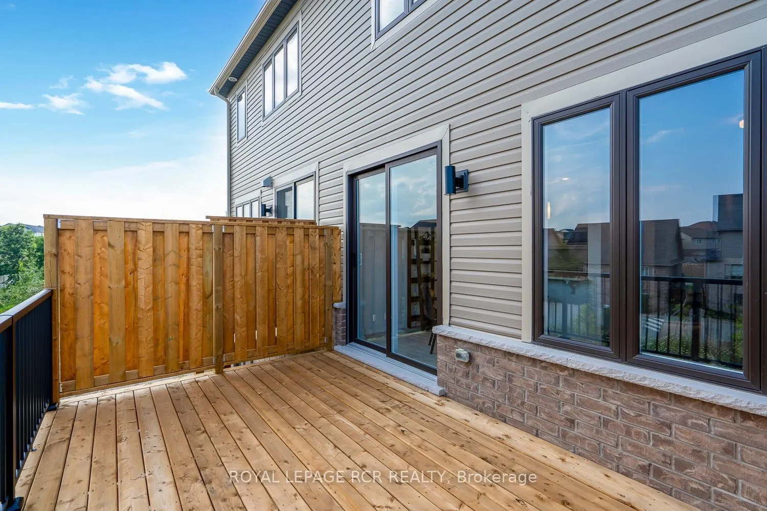 690 Broadway Avenue, #17