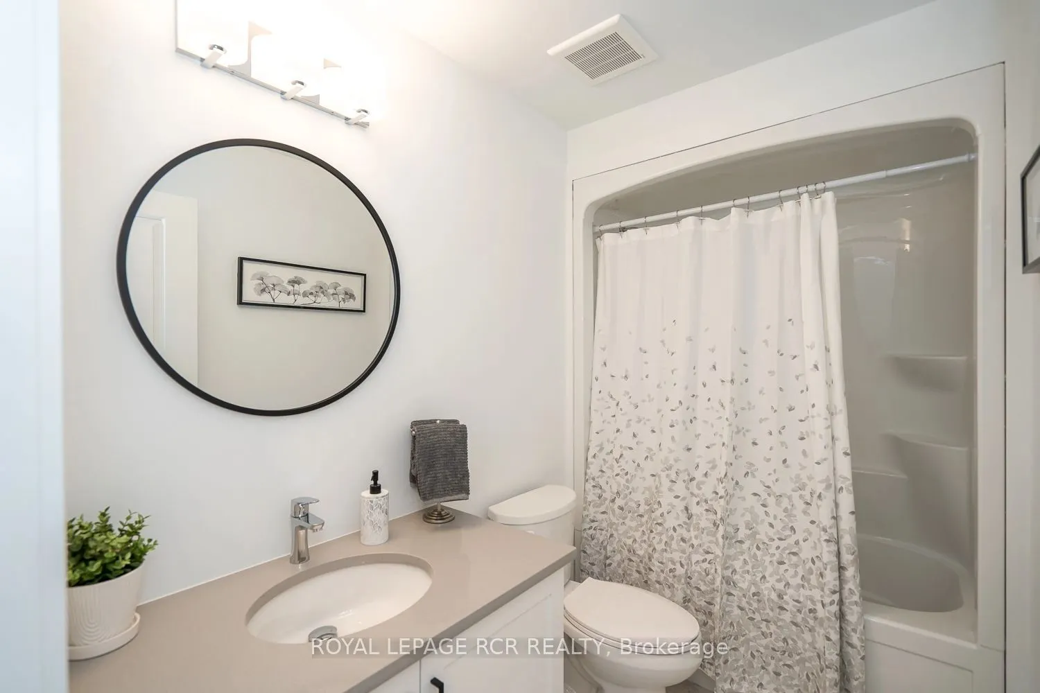 690 Broadway Avenue, #17