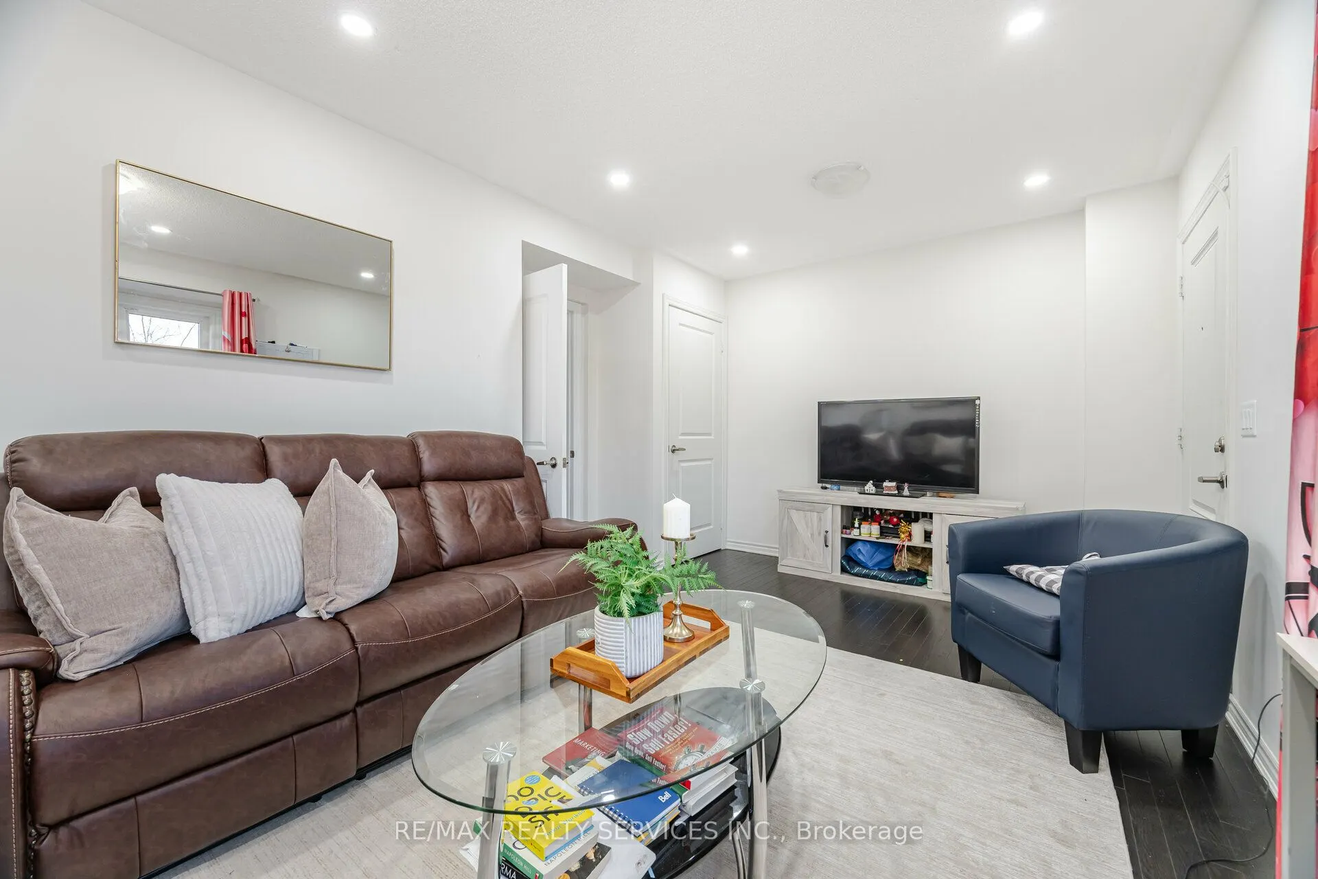 50 Edinburgh Drive, #5