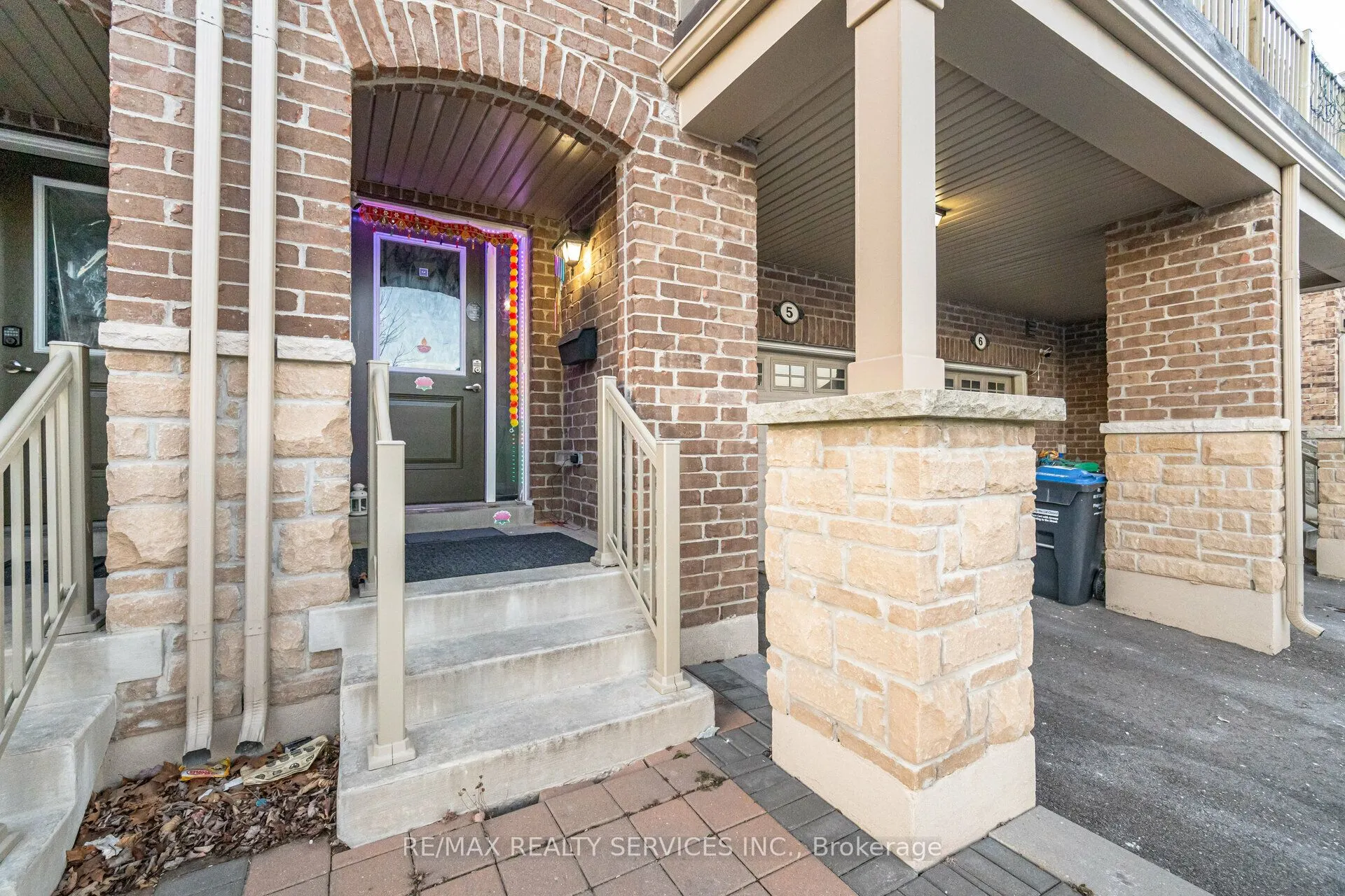 50 Edinburgh Drive, #5