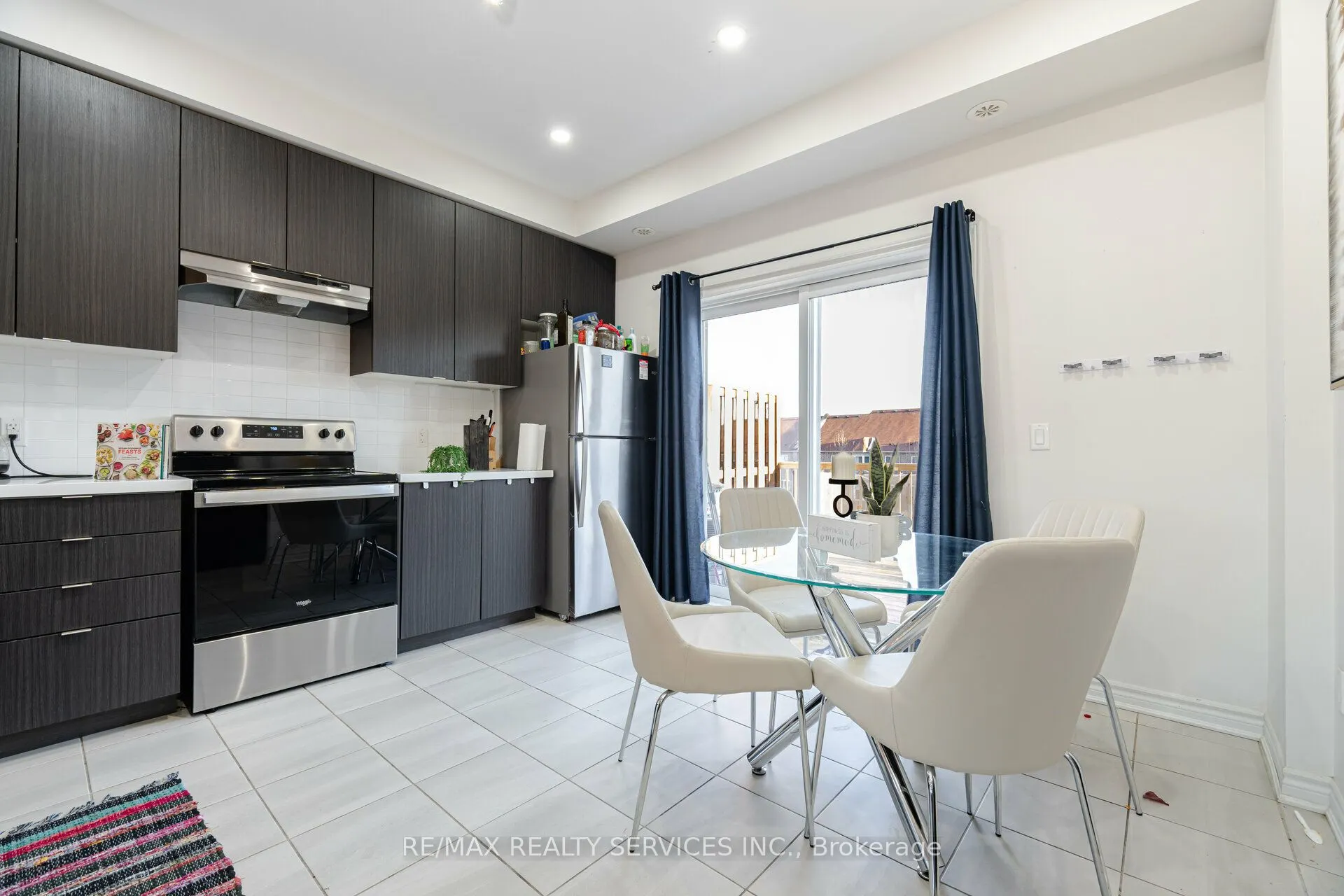 50 Edinburgh Drive, #5