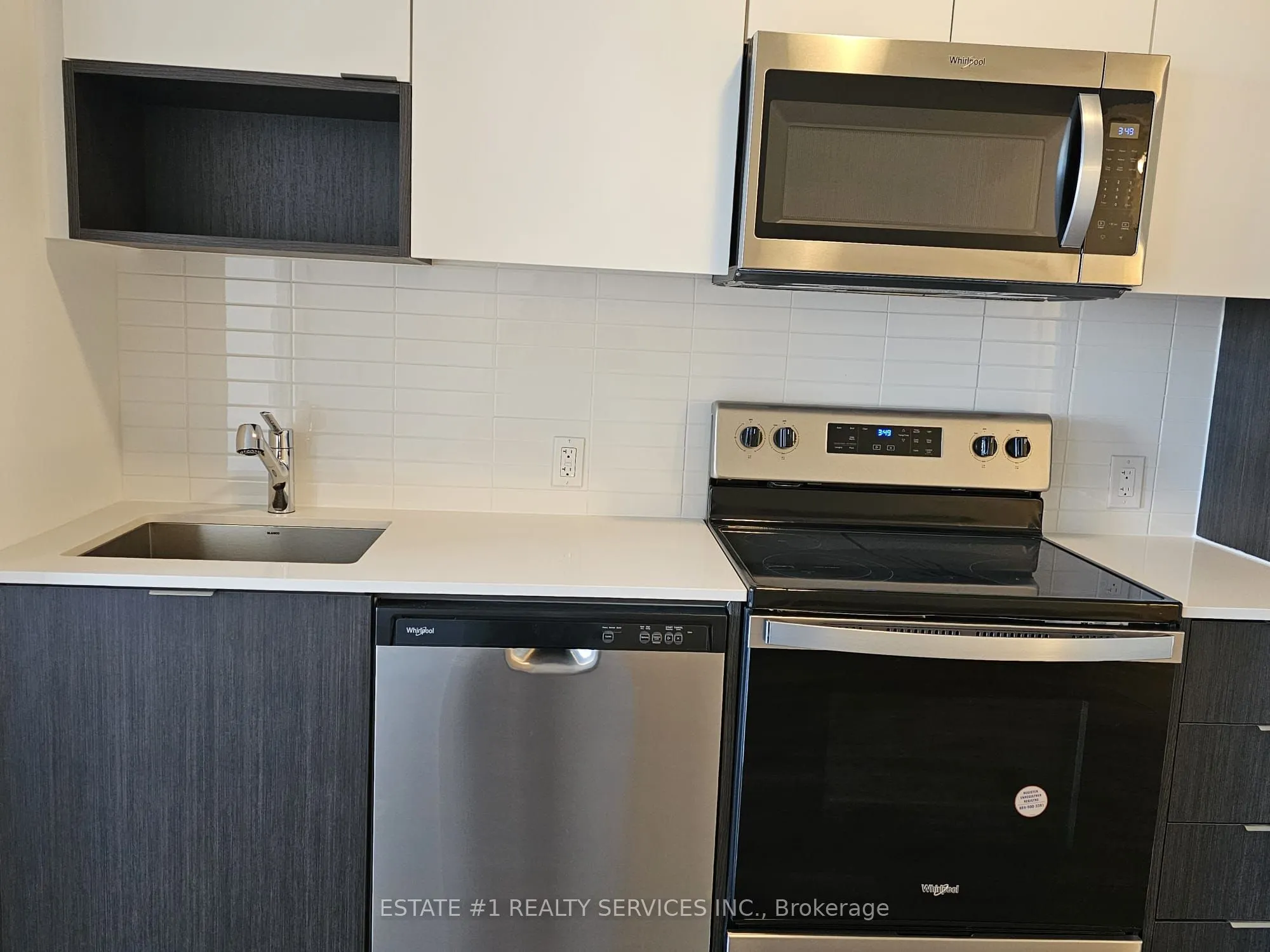 204 Burnhamthorpe Road E, #1410