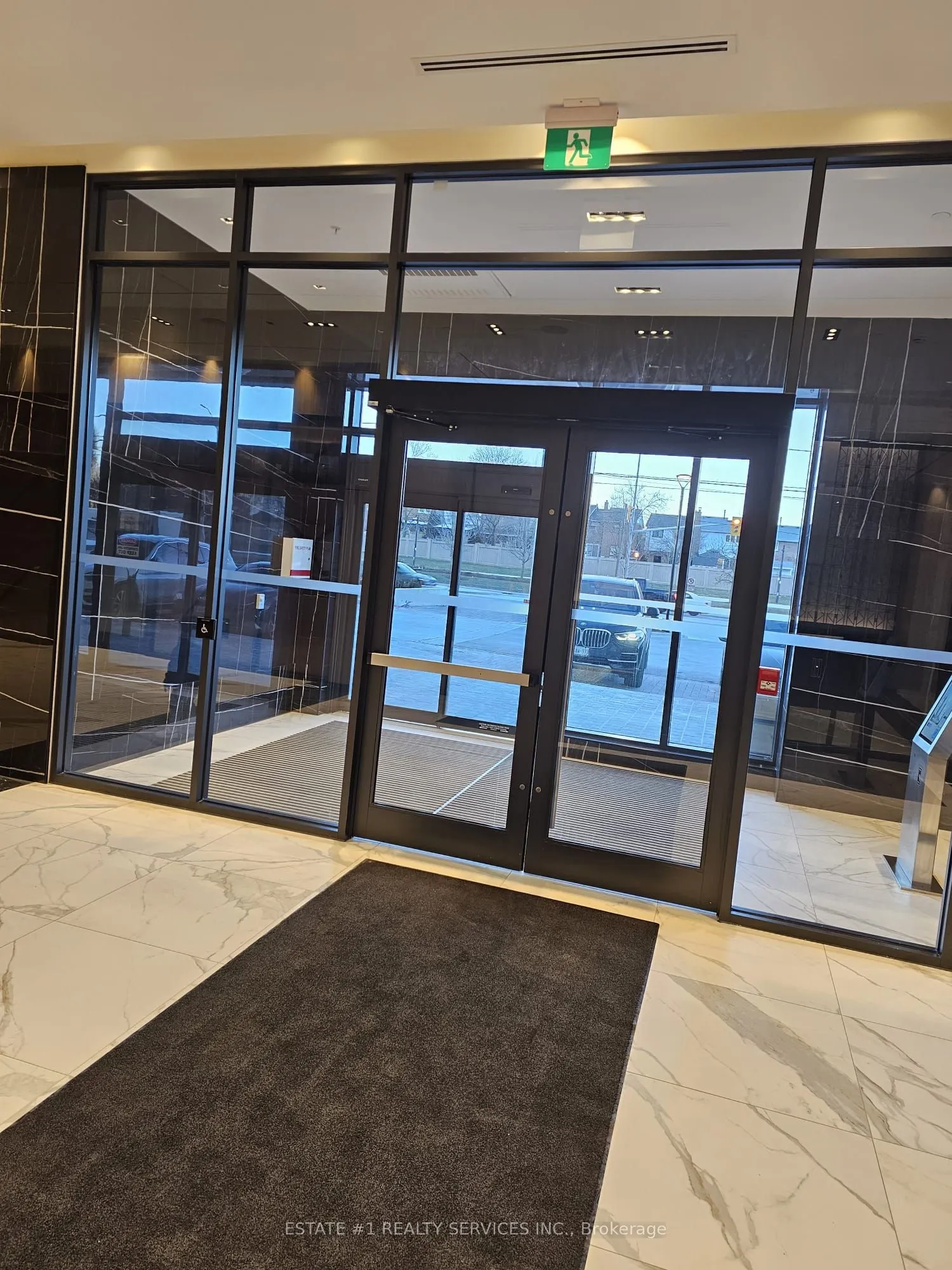 204 Burnhamthorpe Road E, #1410