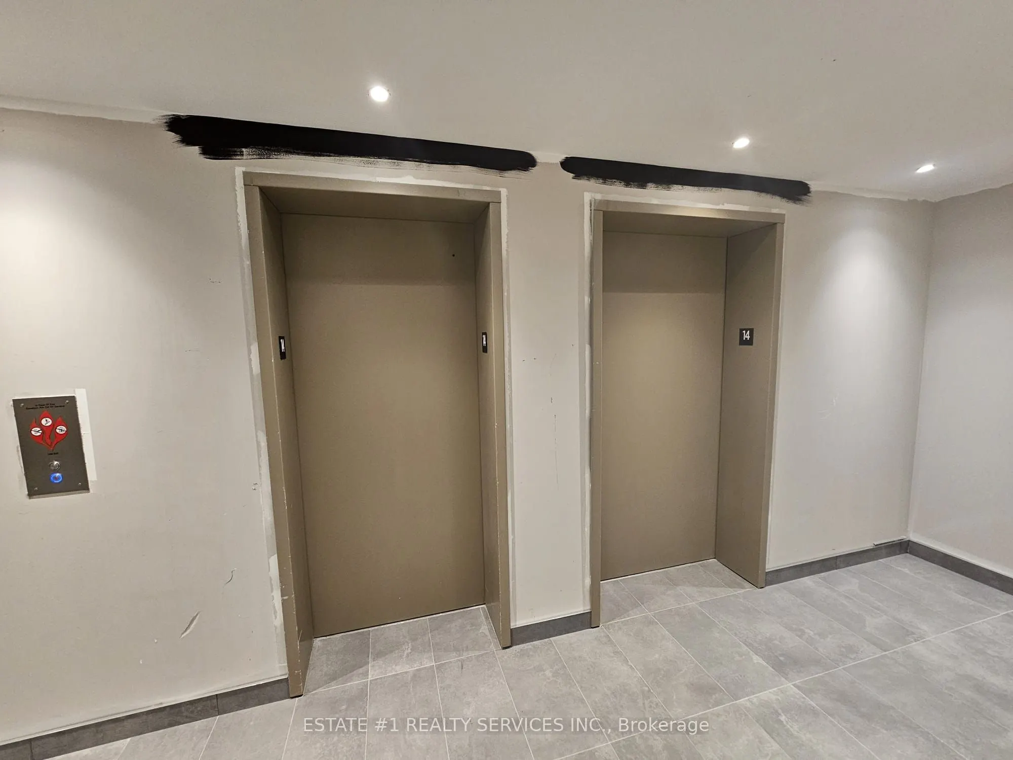 204 Burnhamthorpe Road E, #1410