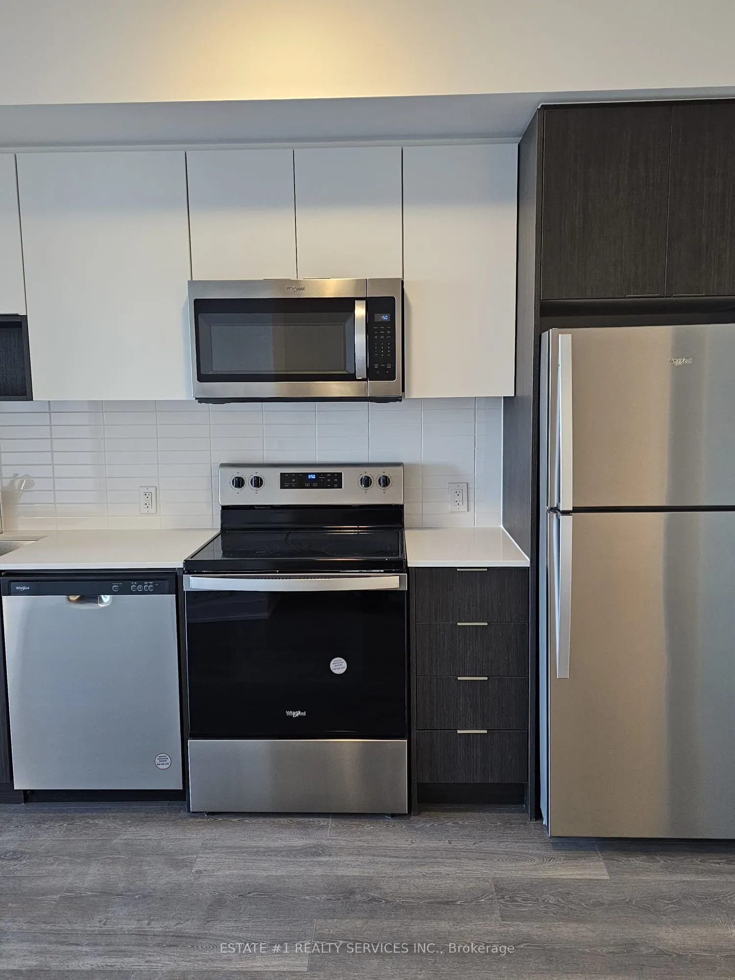 204 Burnhamthorpe Road E, #1410