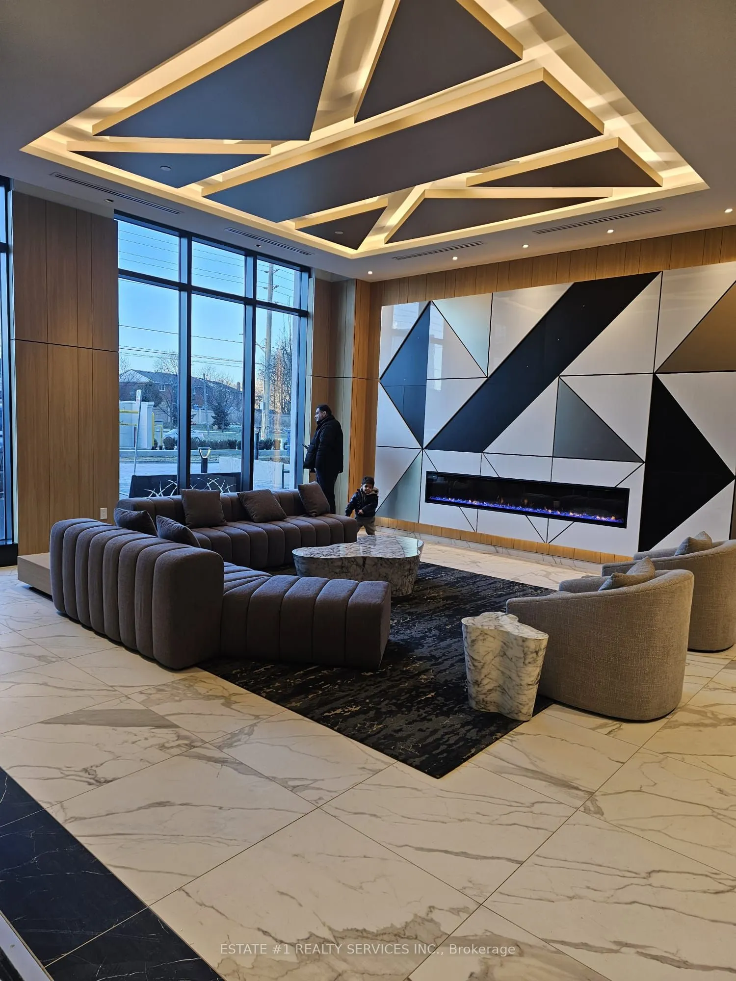 204 Burnhamthorpe Road E, #1410