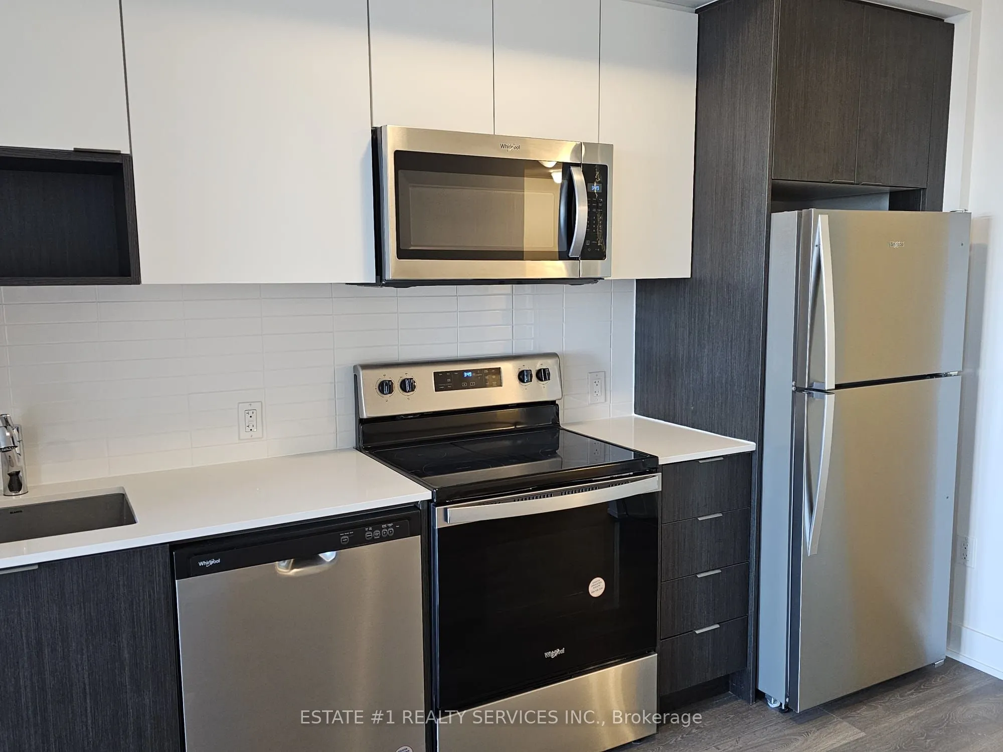 204 Burnhamthorpe Road E, #1410