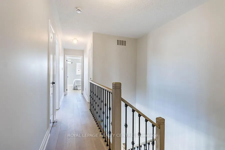 3 Lake Louise Drive