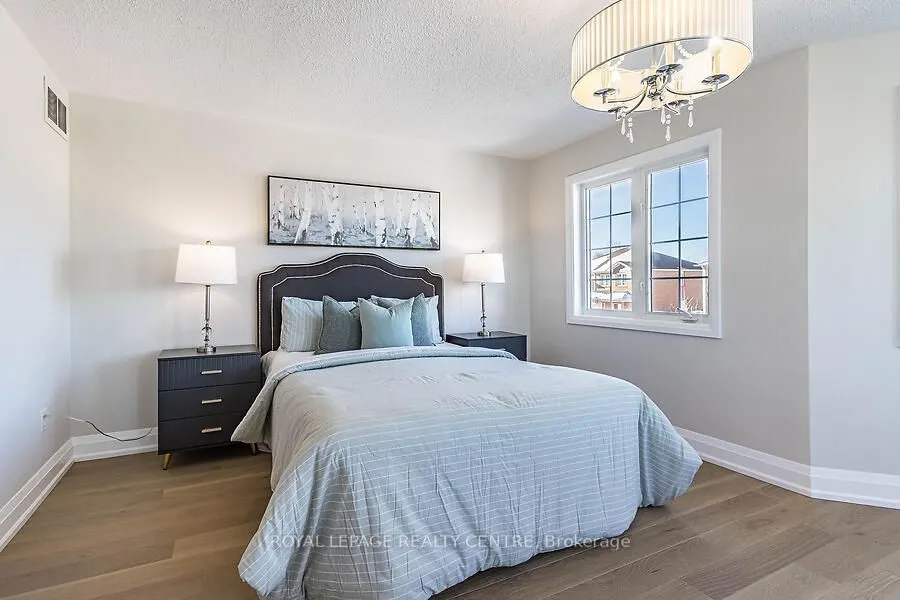 3 Lake Louise Drive