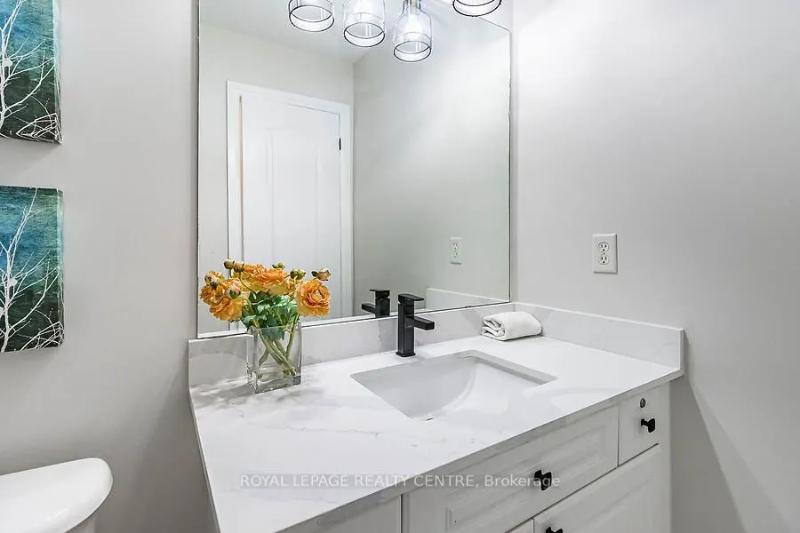 3 Lake Louise Drive