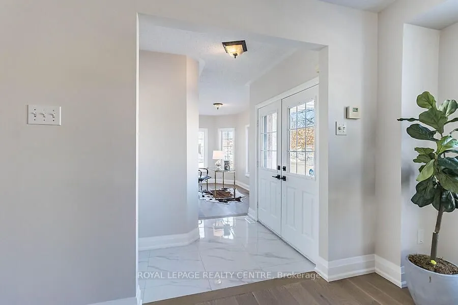 3 Lake Louise Drive