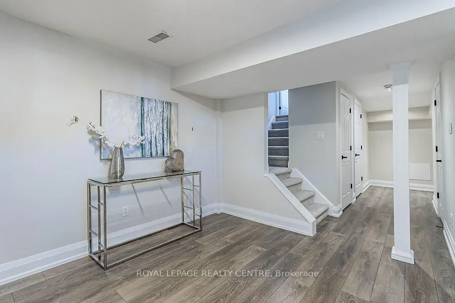 3 Lake Louise Drive