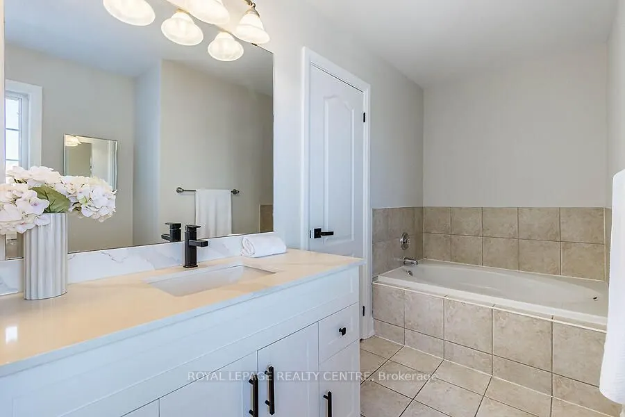 3 Lake Louise Drive