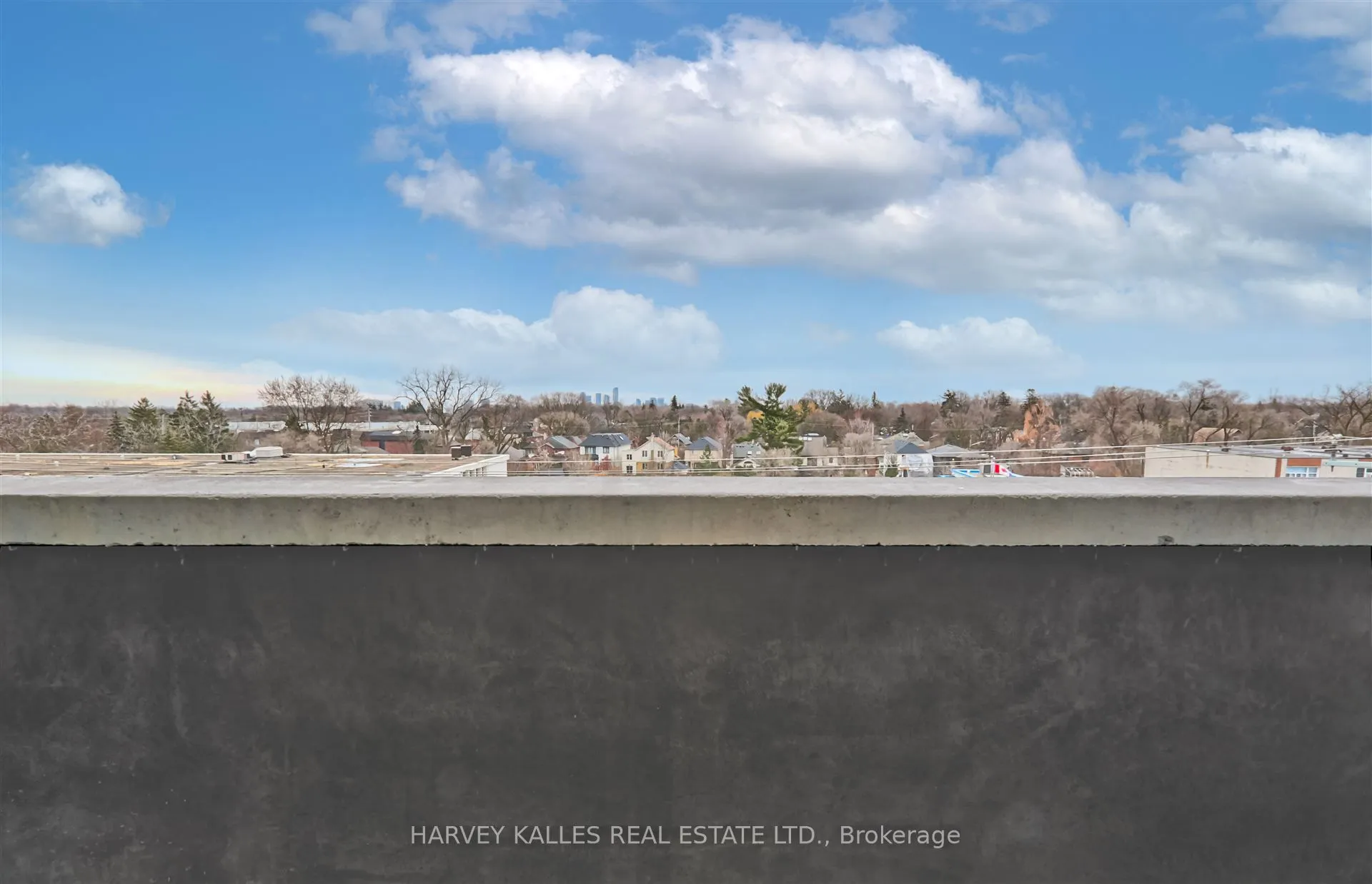 4208 Dundas Street W #412