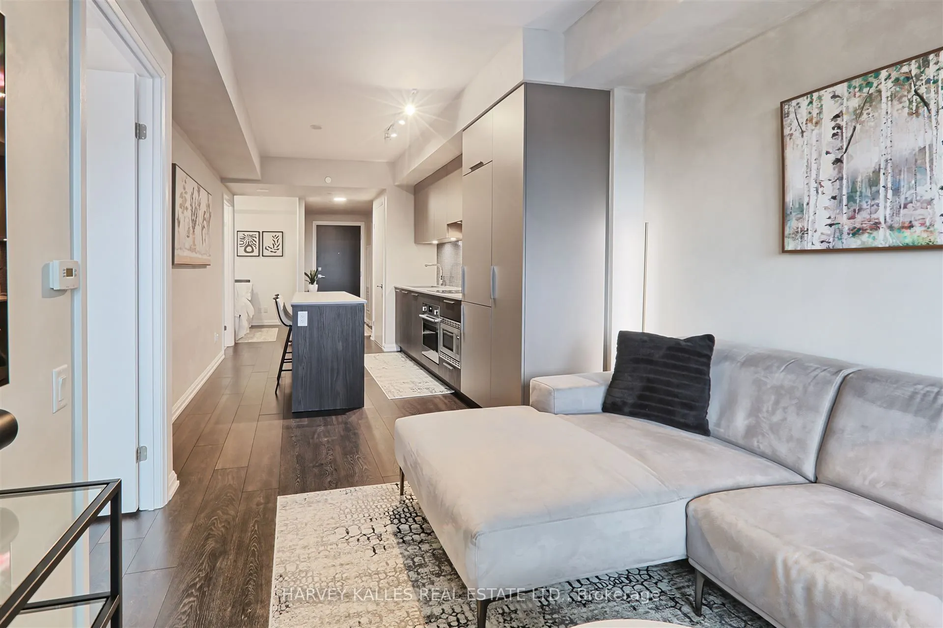 4208 Dundas Street W #412