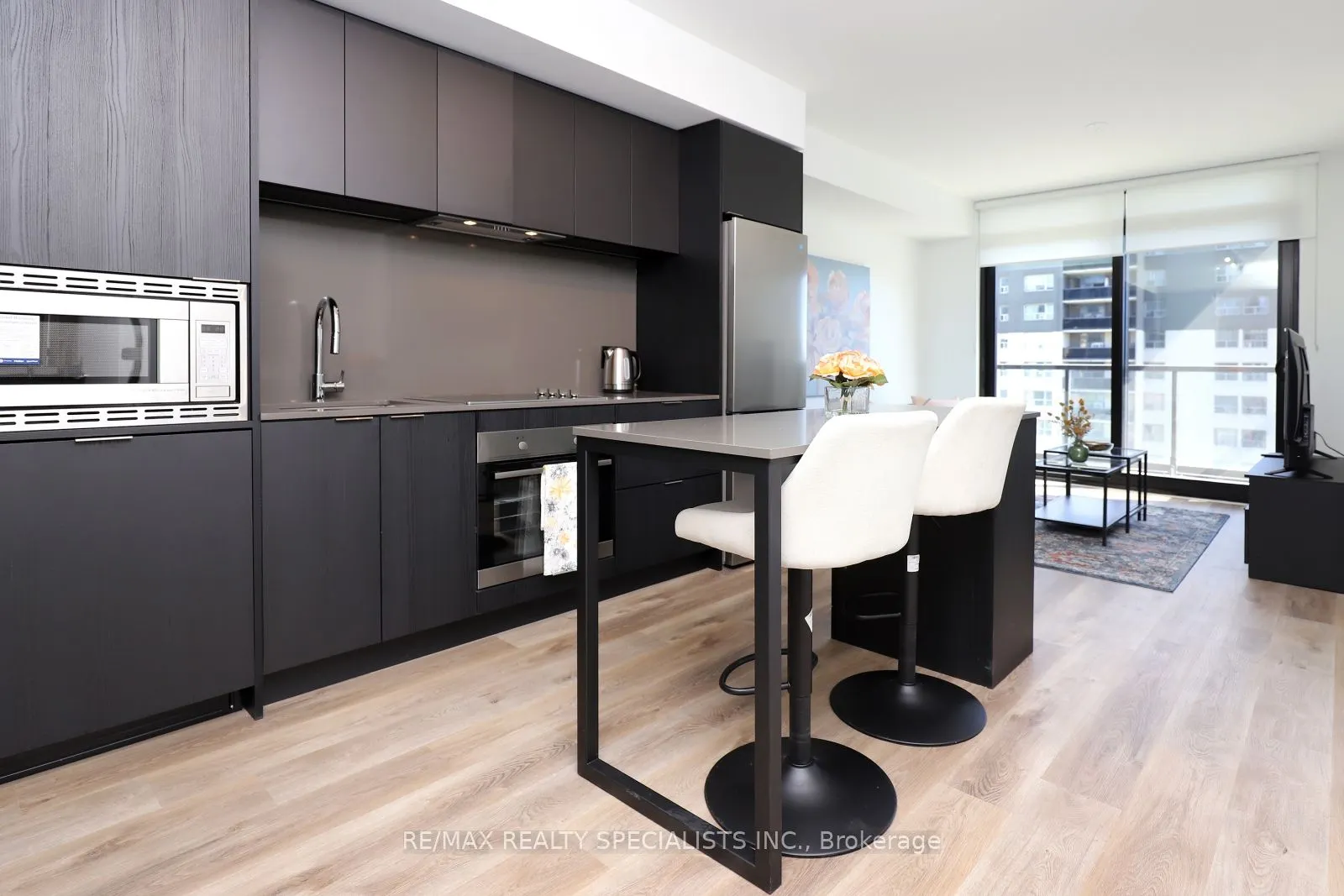 86 Dundas Street E, #617