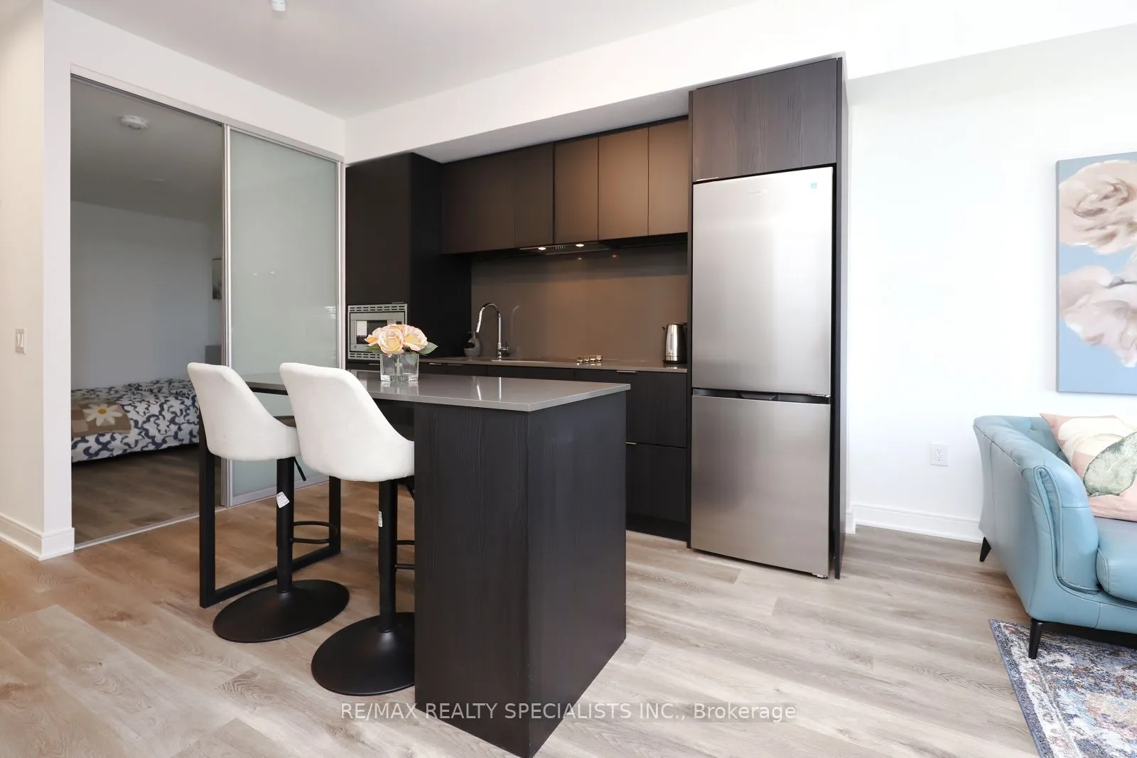 86 Dundas Street E, #617