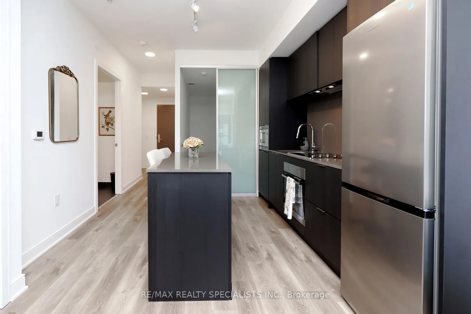 86 Dundas Street E, #617
