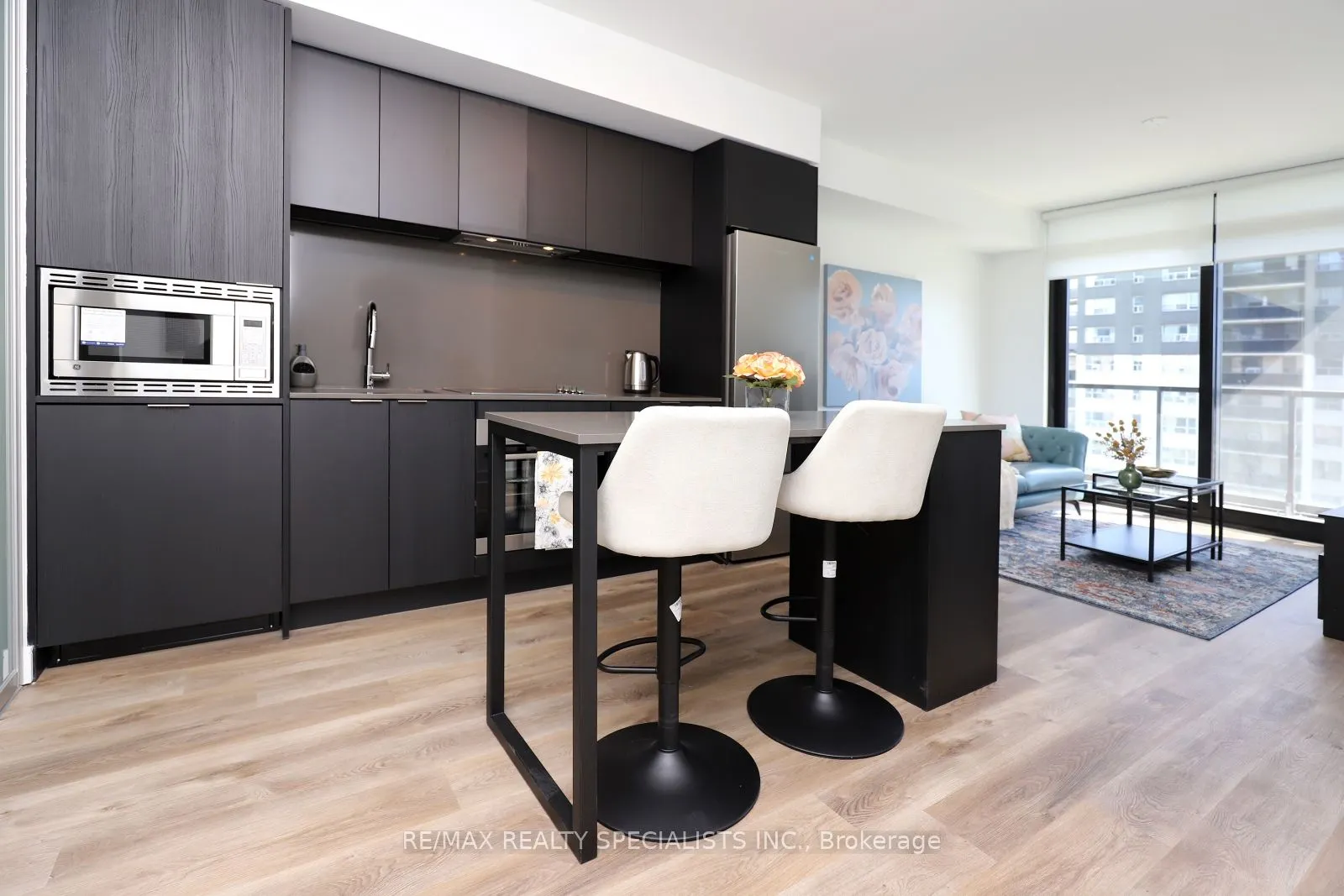 86 Dundas Street E, #617
