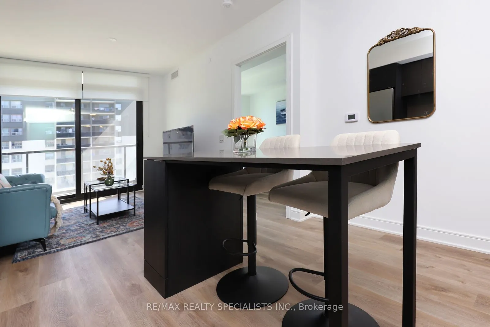 86 Dundas Street E, #617
