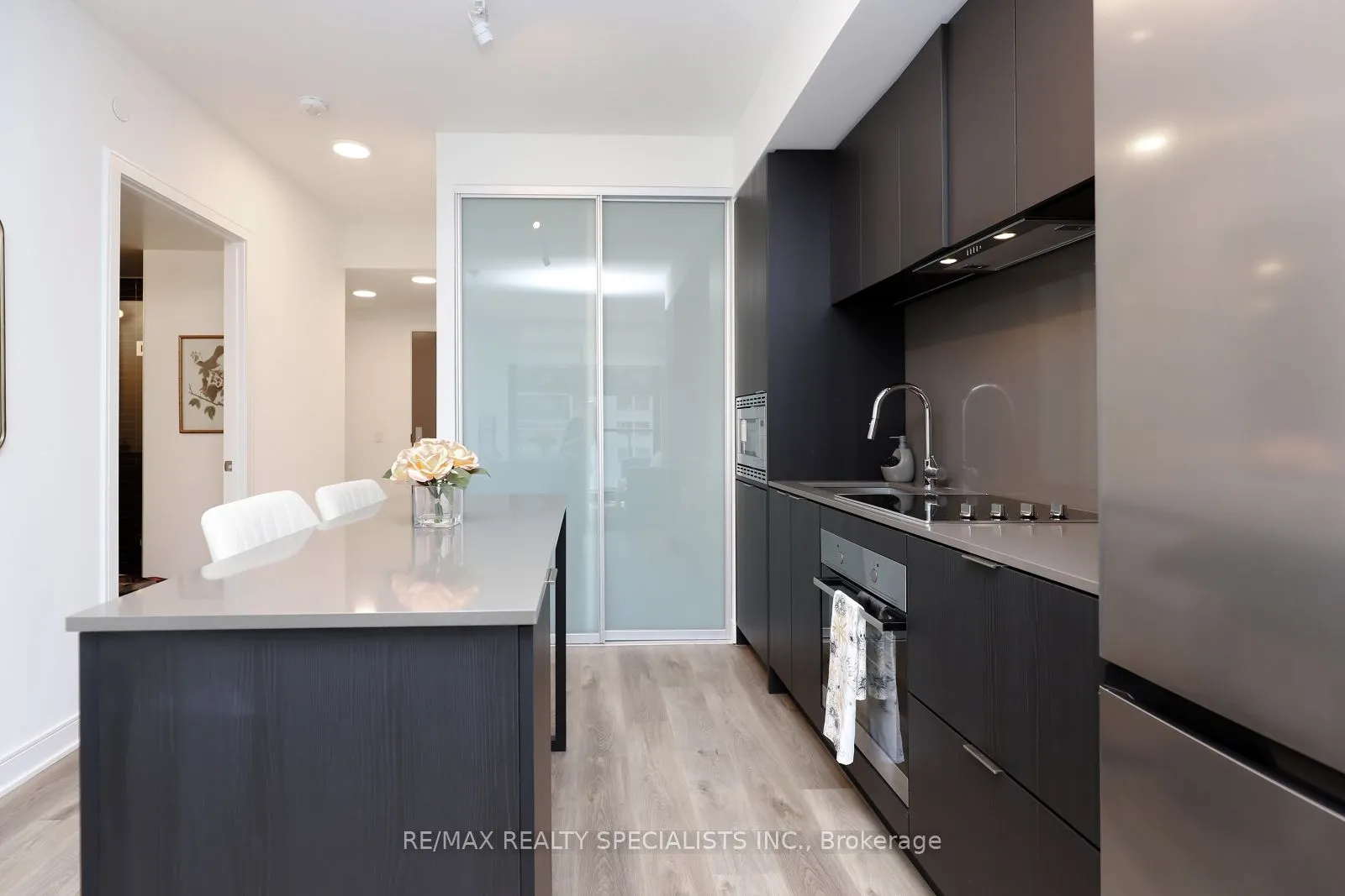 86 Dundas Street E, #617