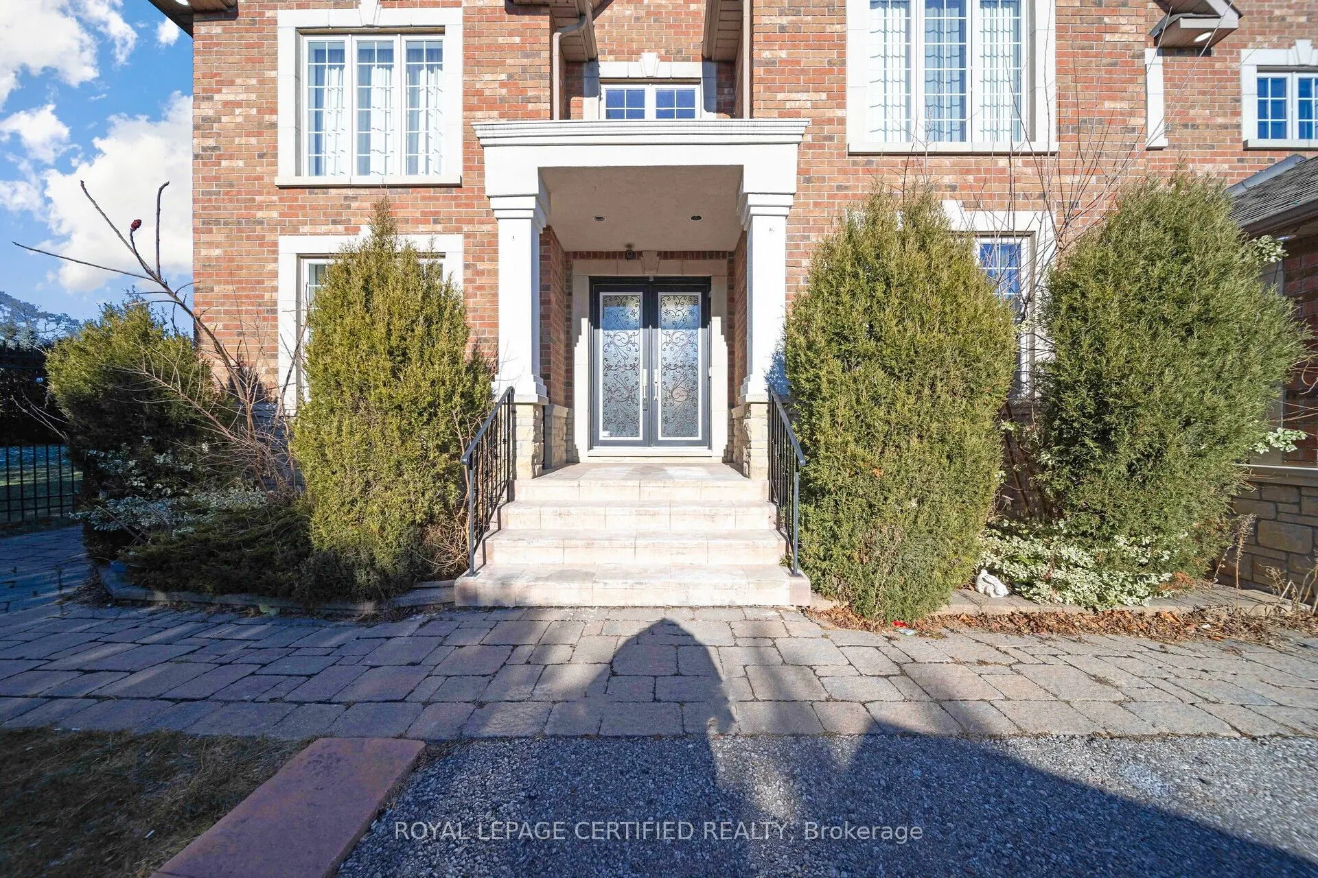 2489 Olinda Court