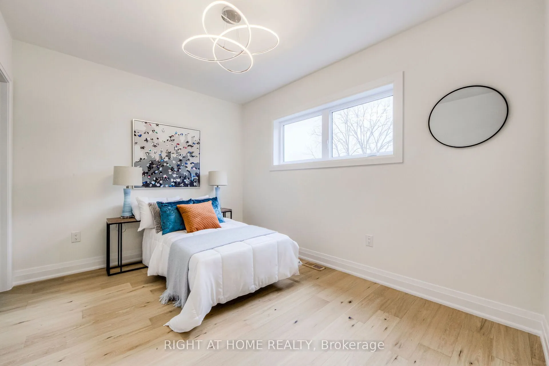 768 Montbeck Crescent
