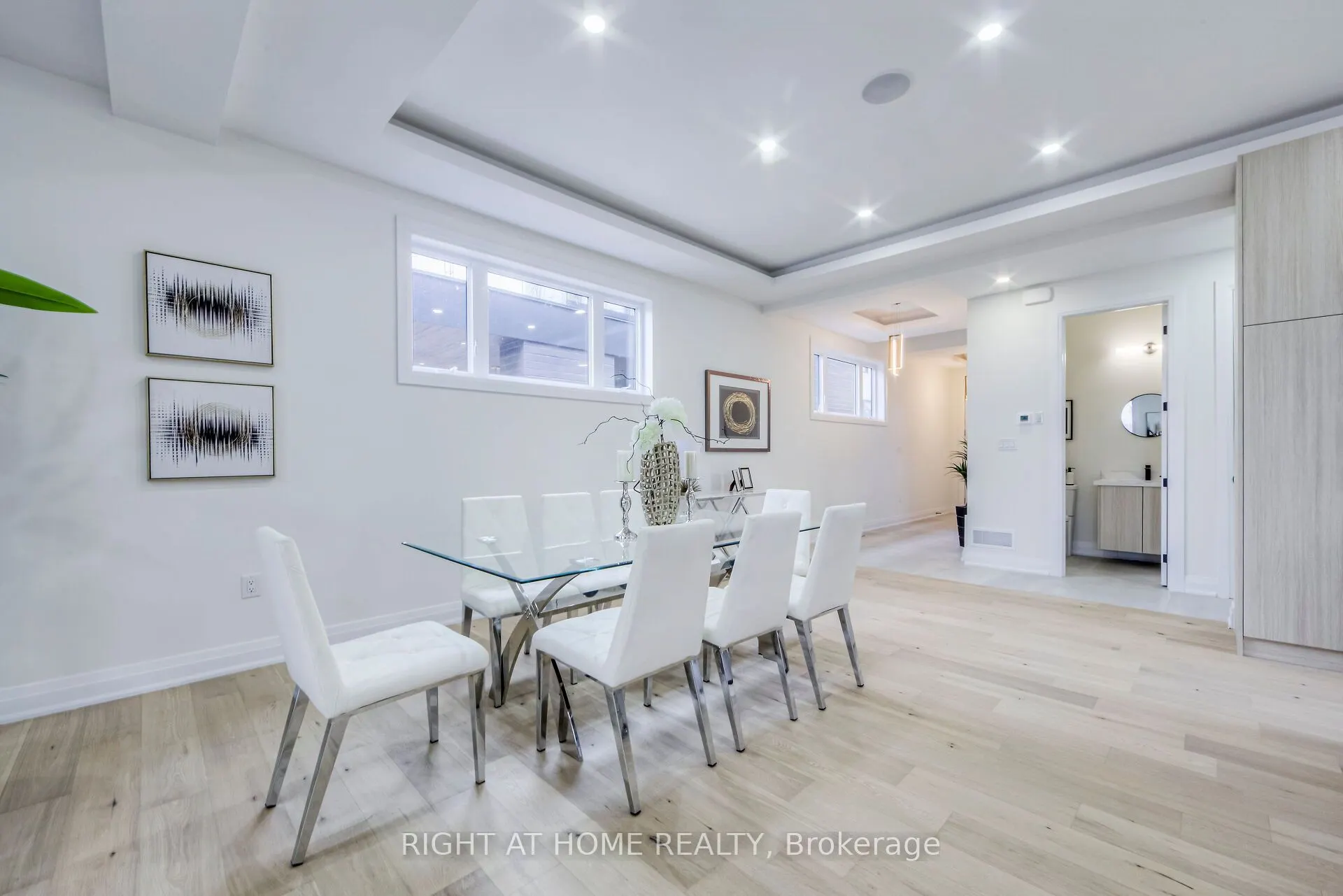 768 Montbeck Crescent