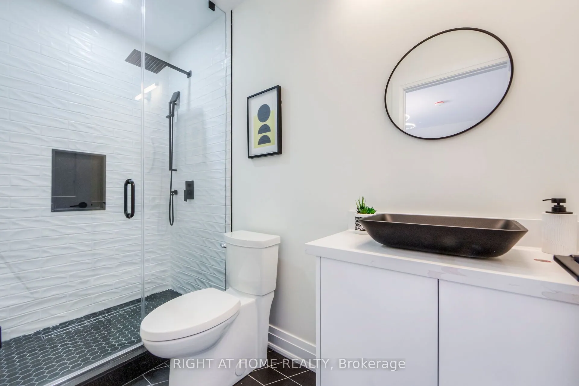 768 Montbeck Crescent