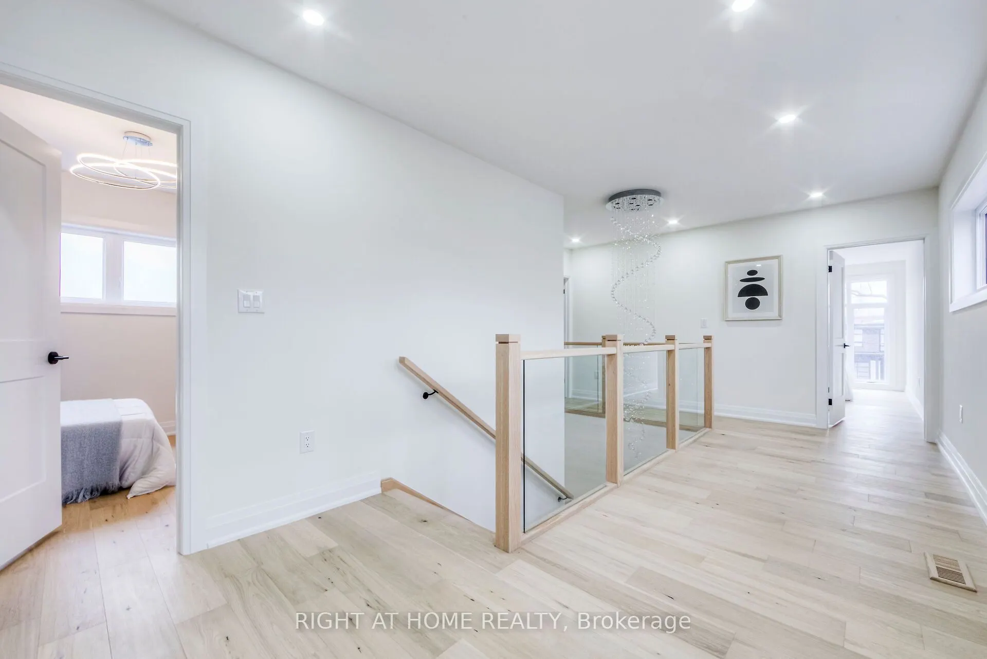768 Montbeck Crescent