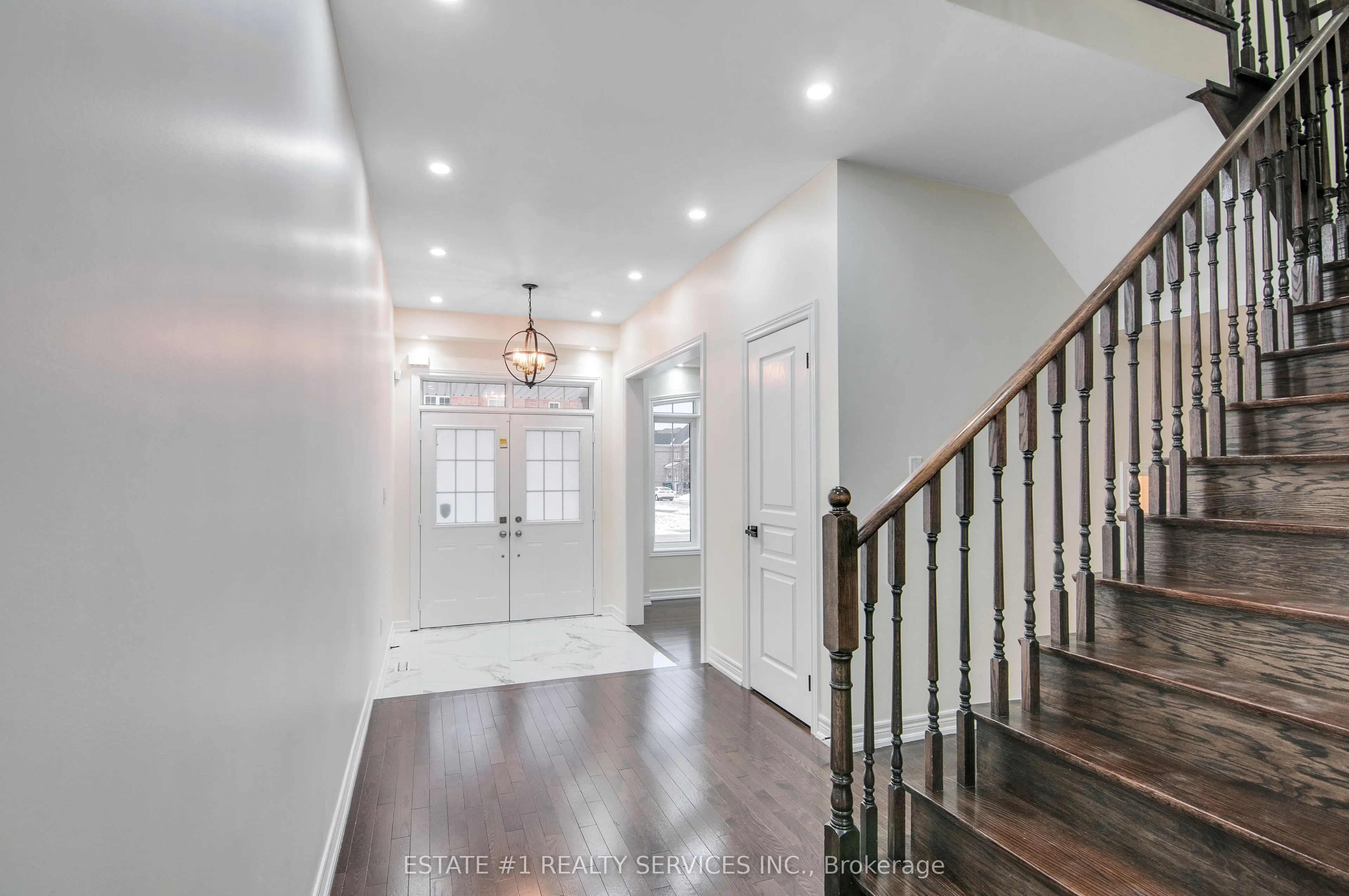 52 Haverstock Crescent