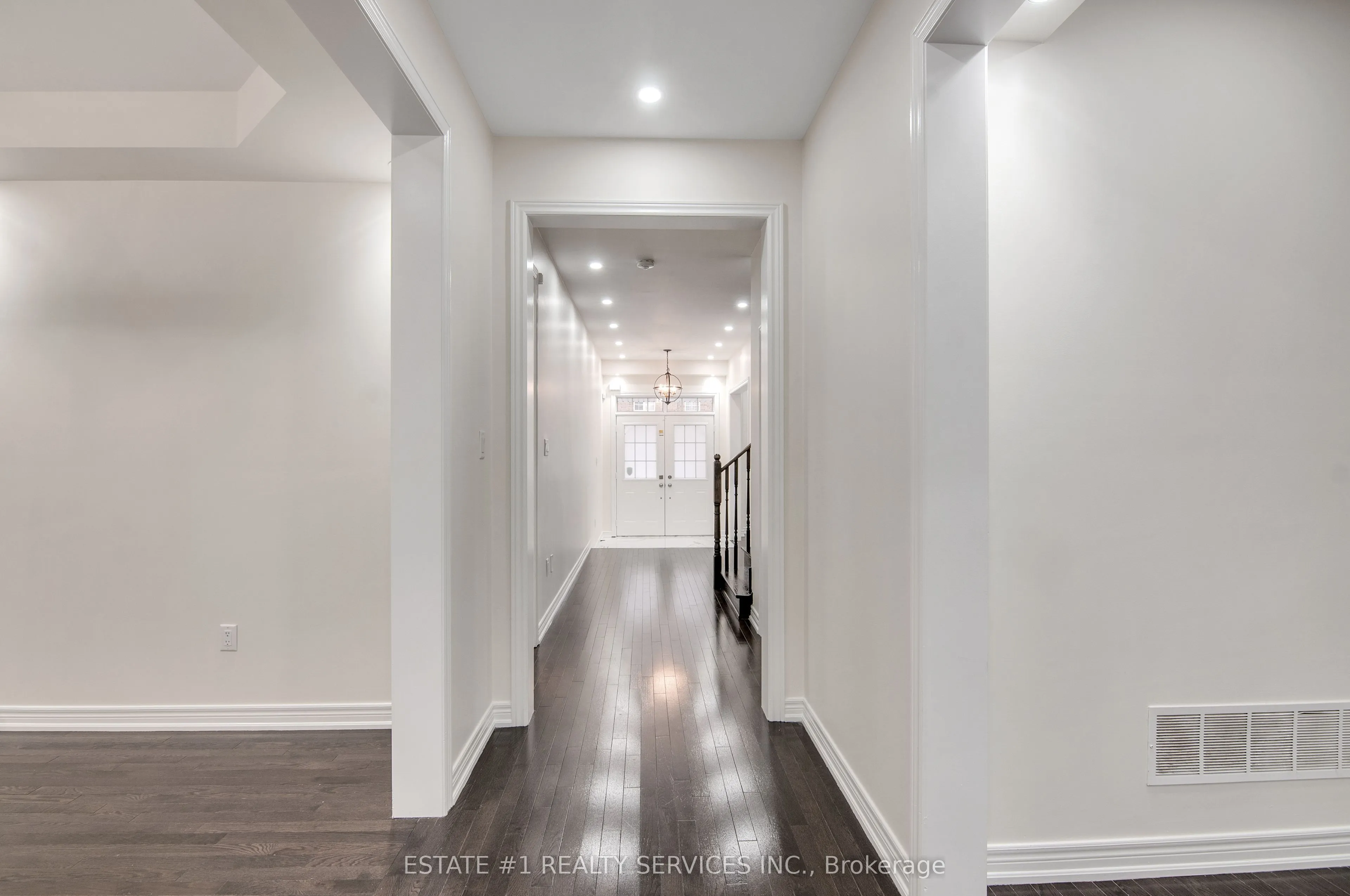 52 Haverstock Crescent