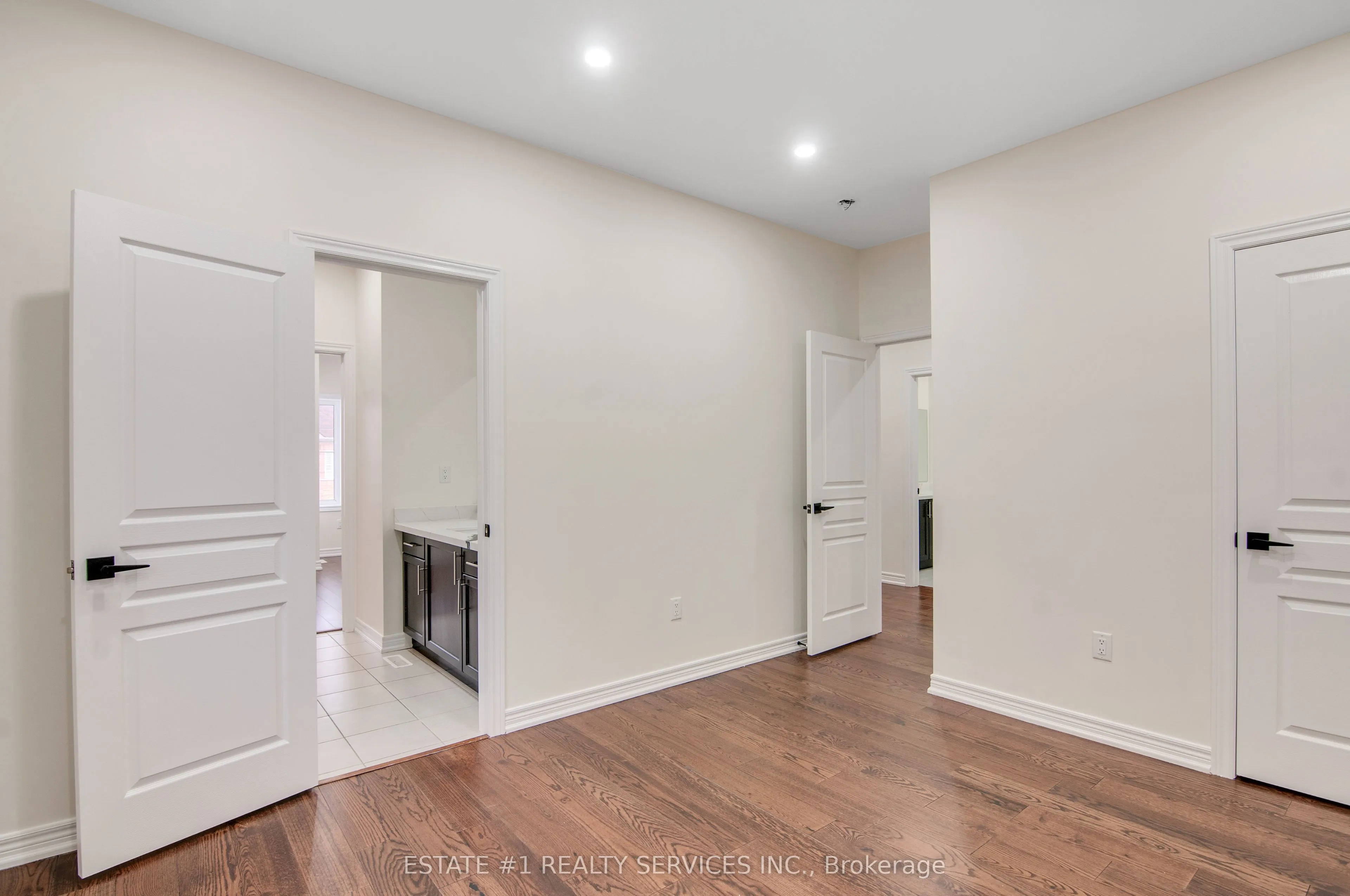 52 Haverstock Crescent