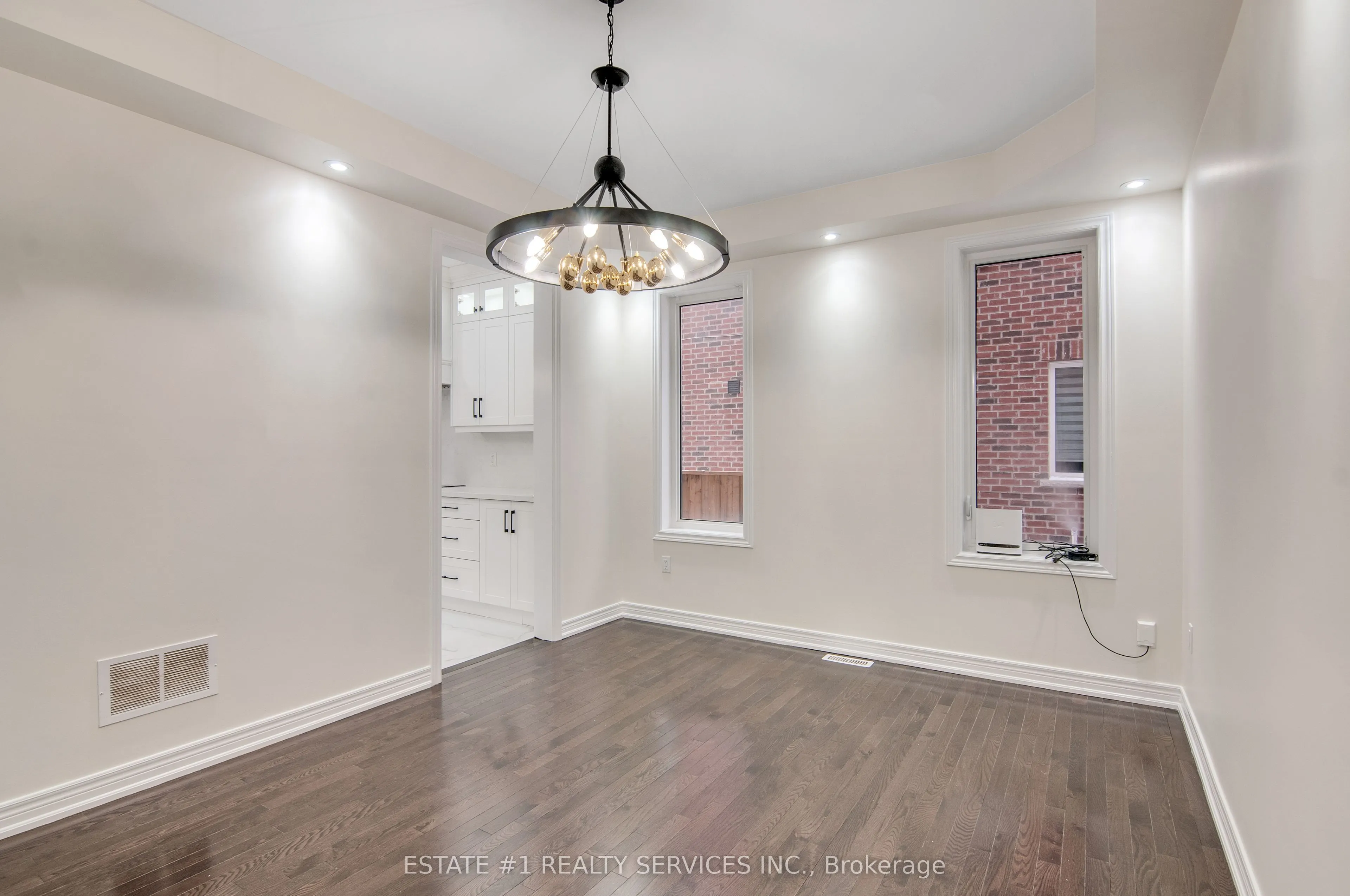 52 Haverstock Crescent
