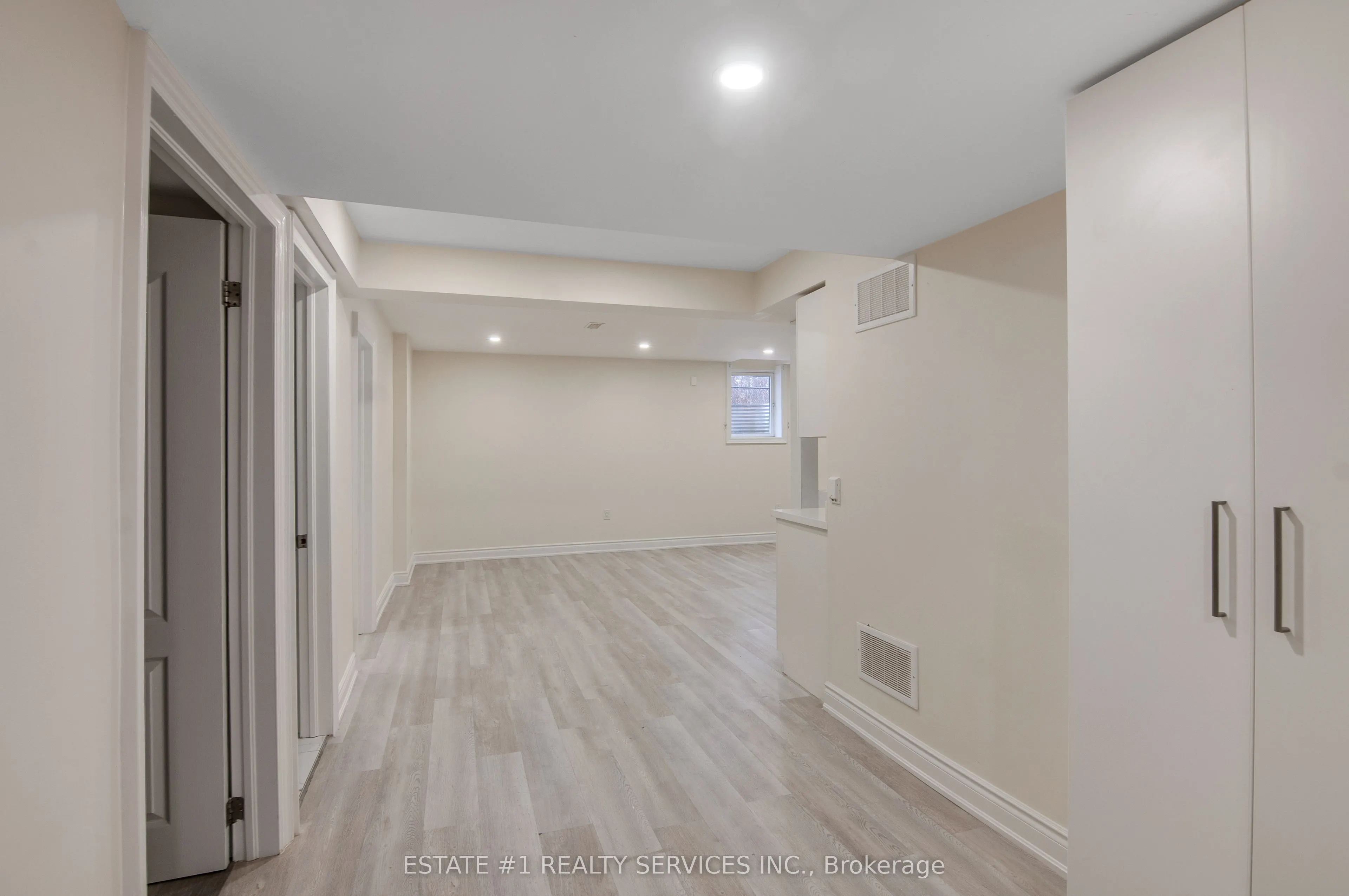 52 Haverstock Crescent