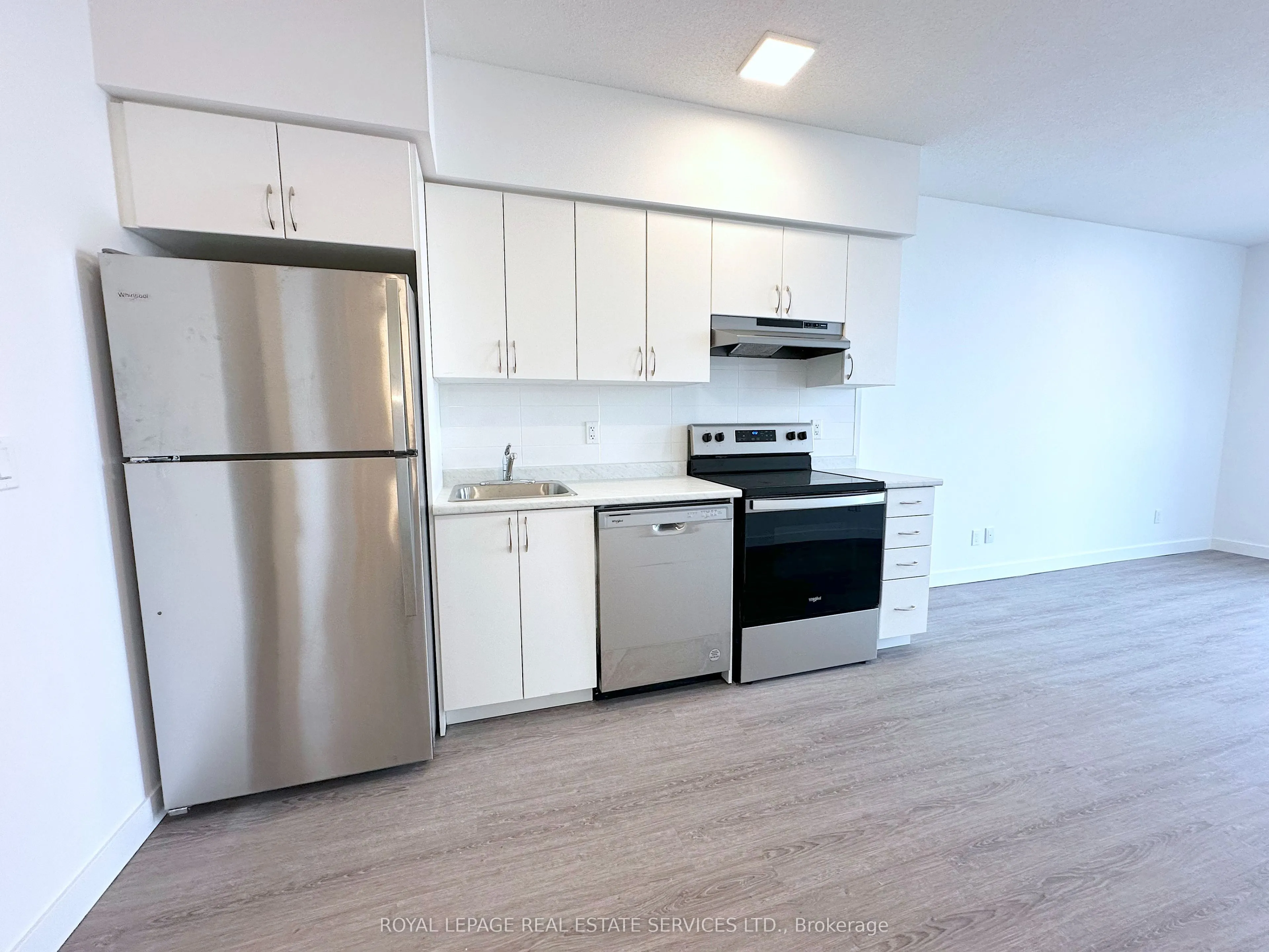 15 Vena Way, #3004