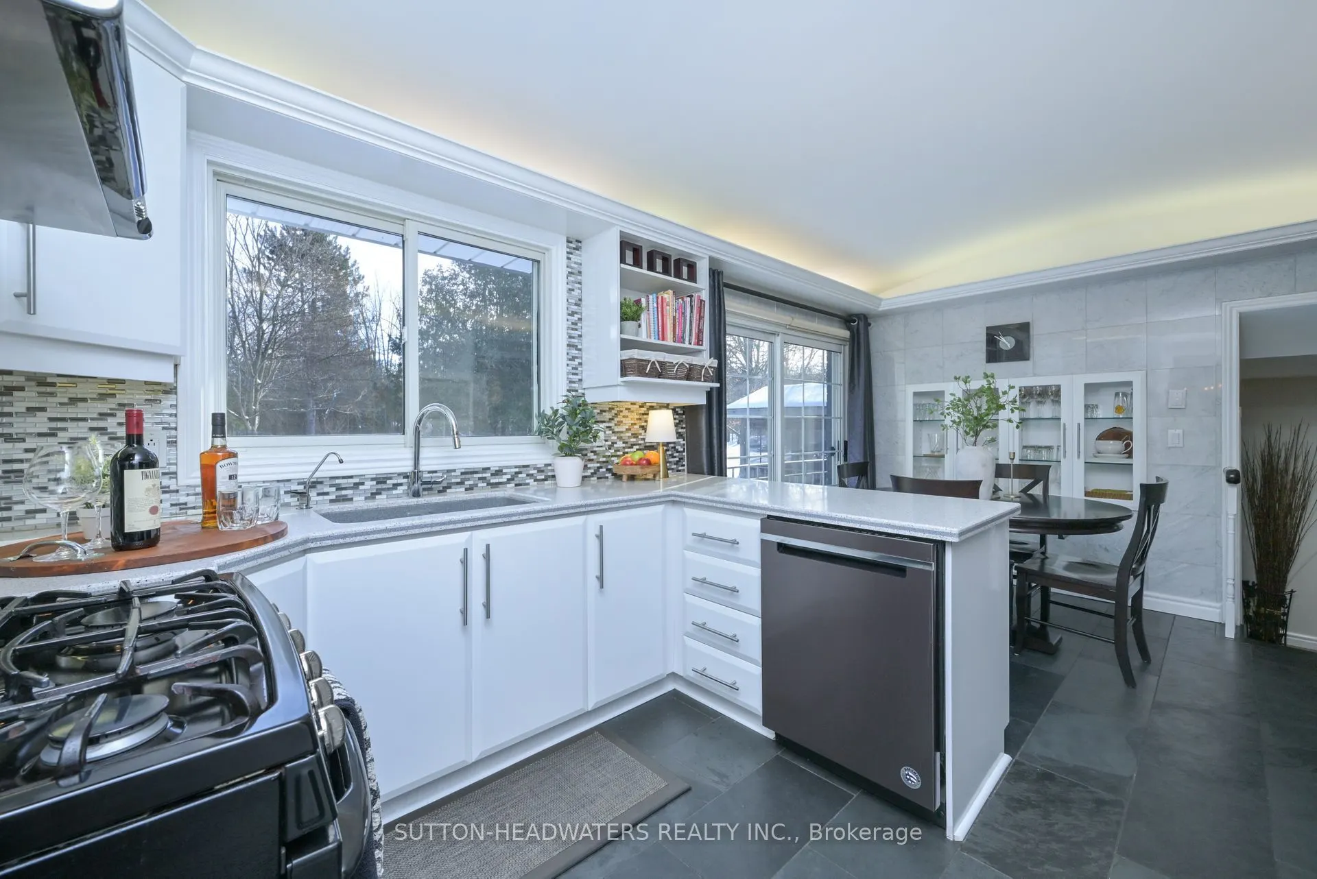 563 River Road