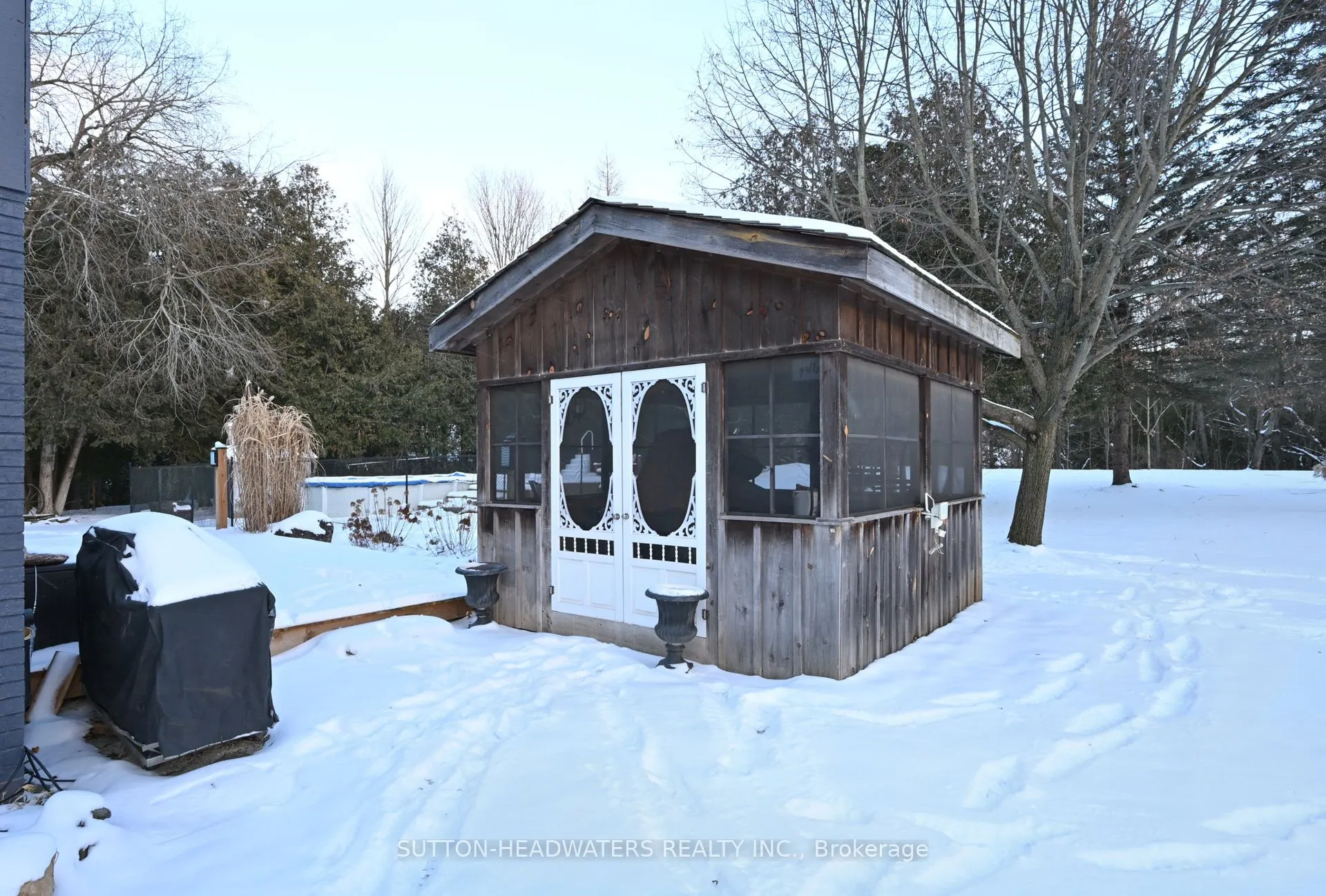 563 River Road