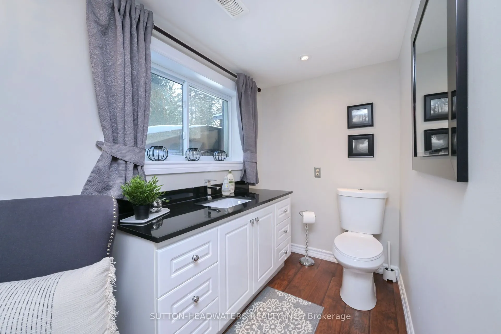 563 River Road