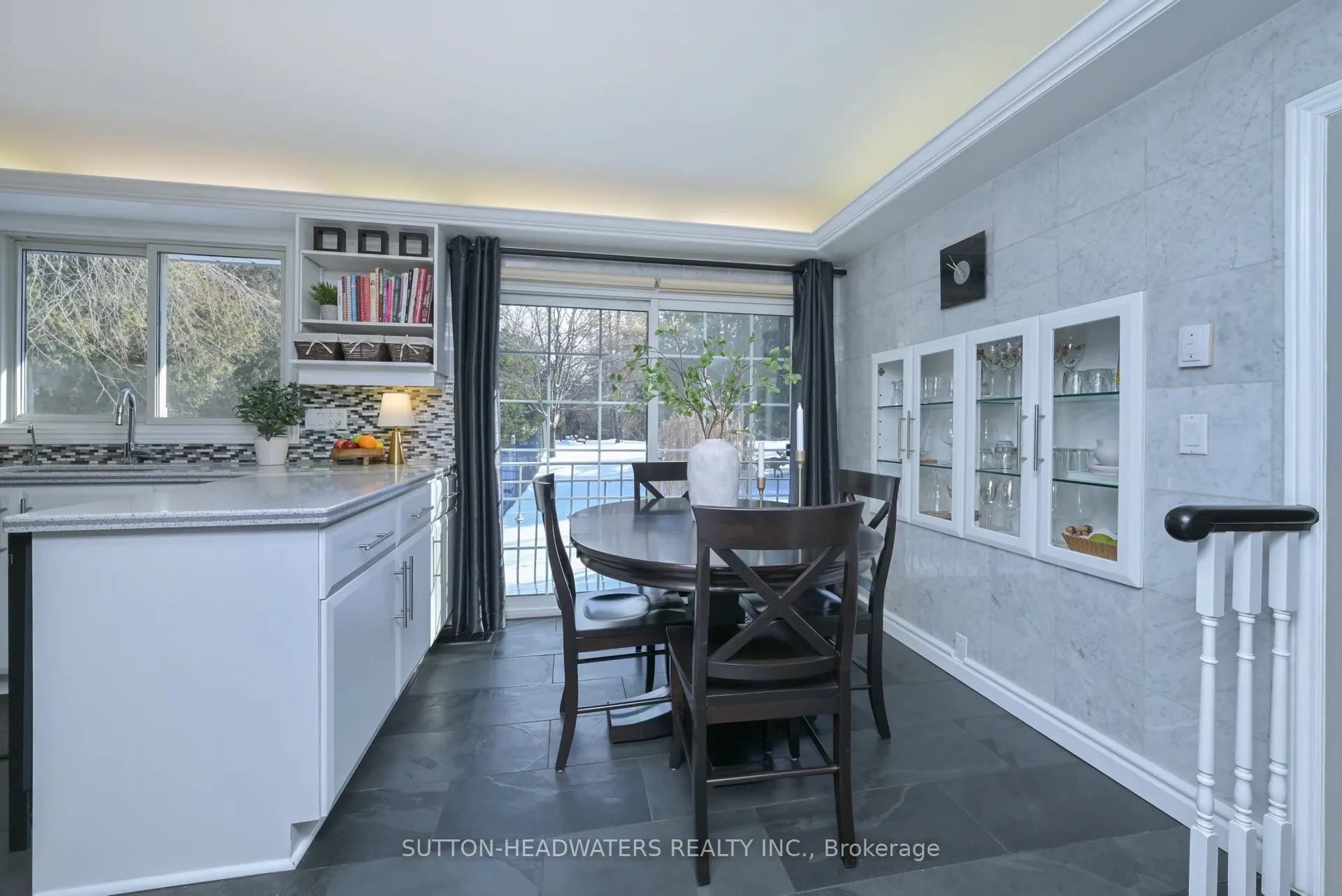 563 River Road