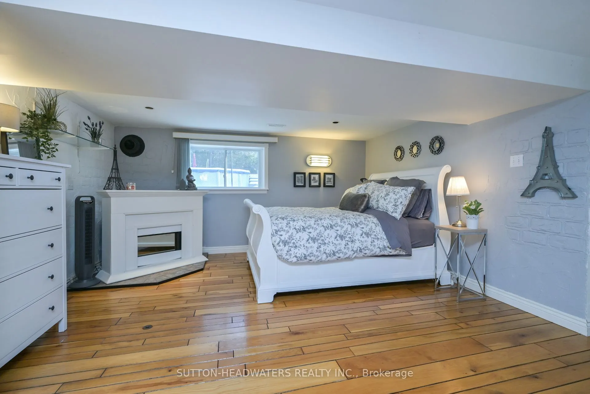 563 River Road