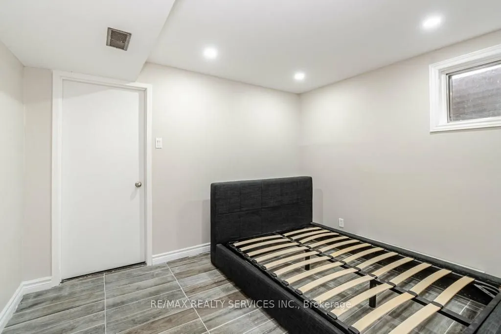 13 Weybridge Trail