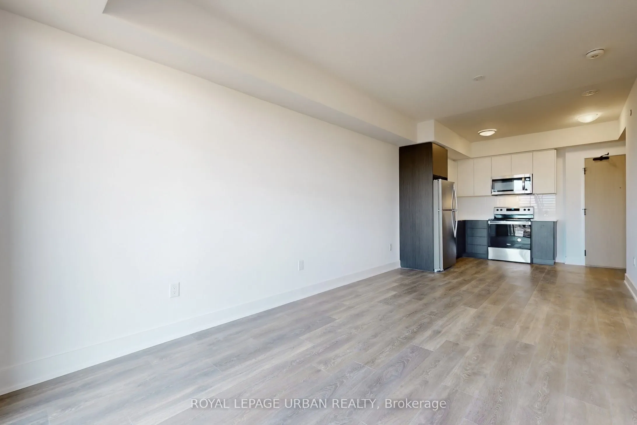204 Burnhamthorpe Rd E #1108