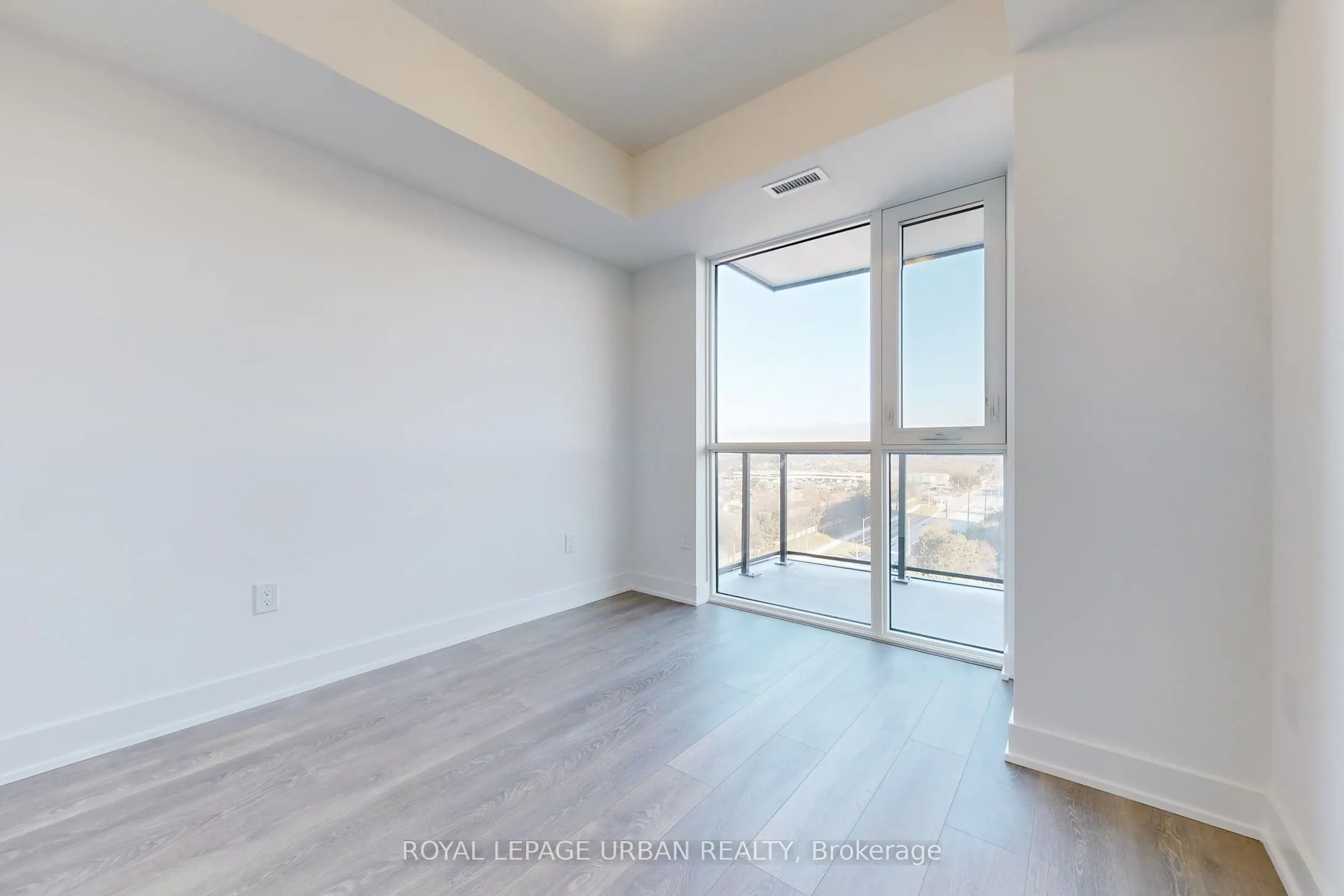 204 Burnhamthorpe Rd E #1108