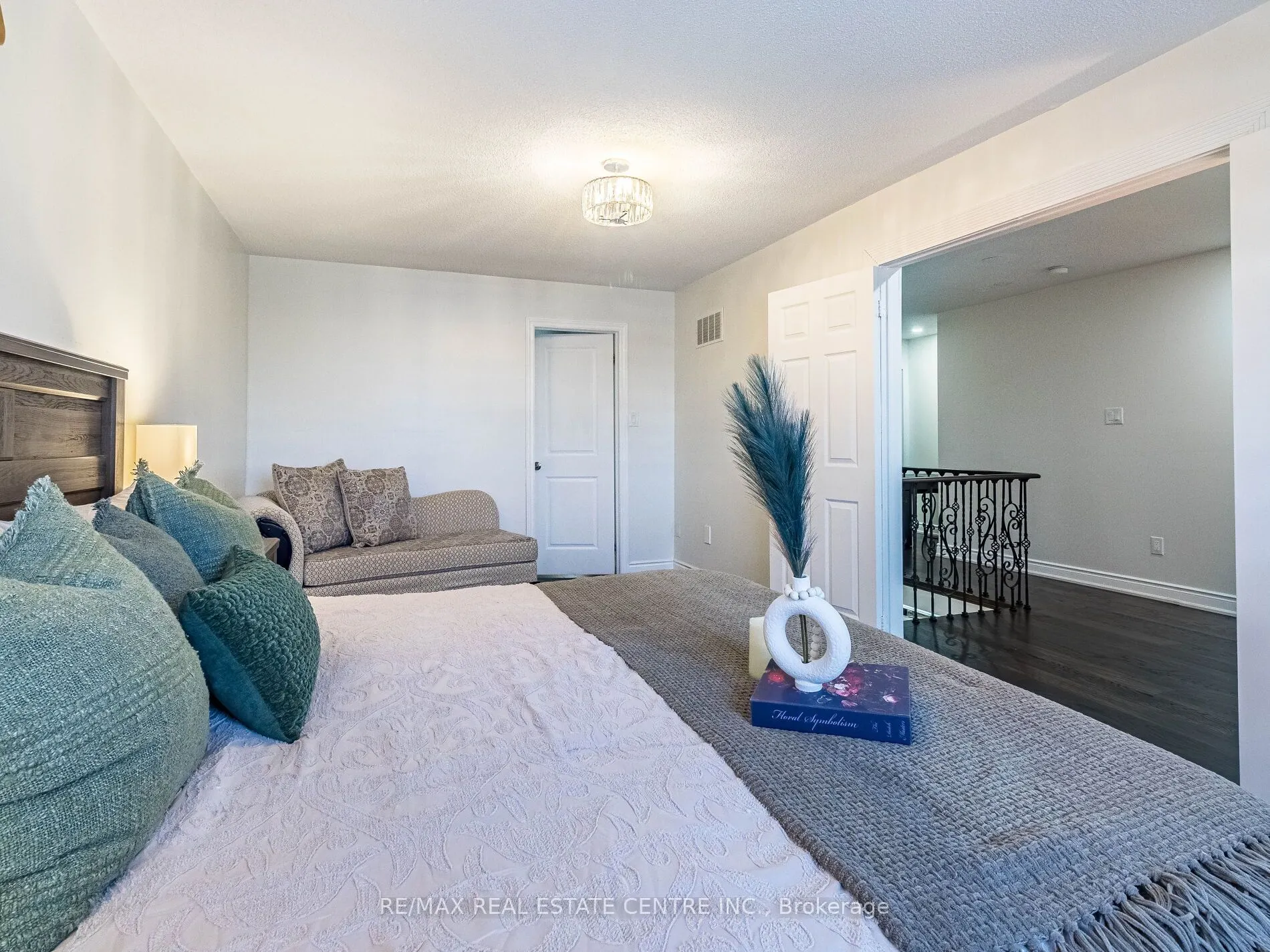 55 Castlehill Road