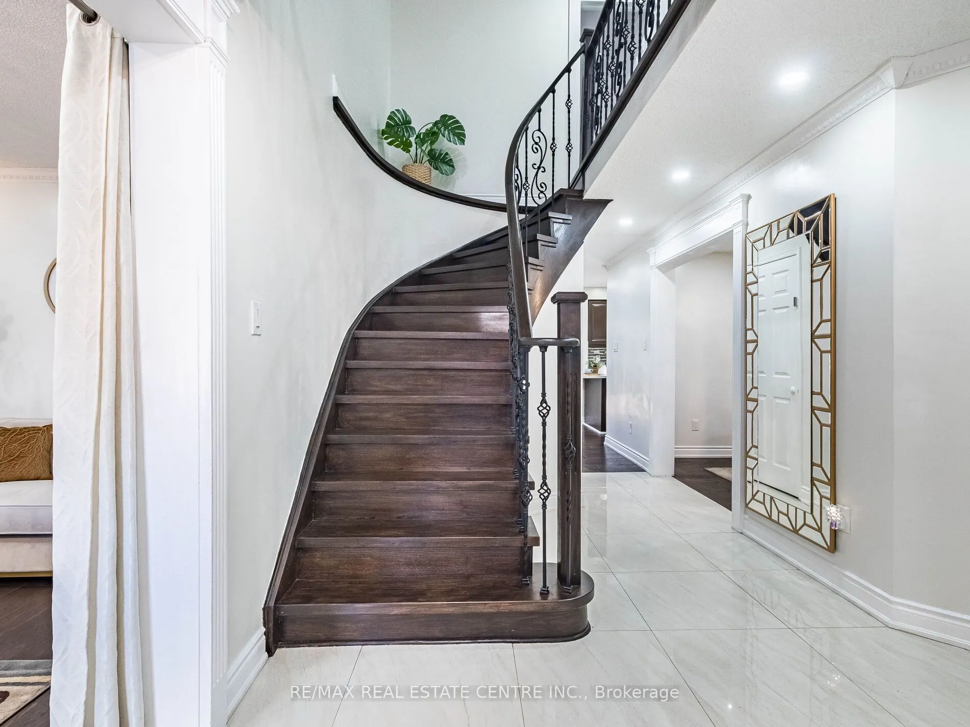 55 Castlehill Road