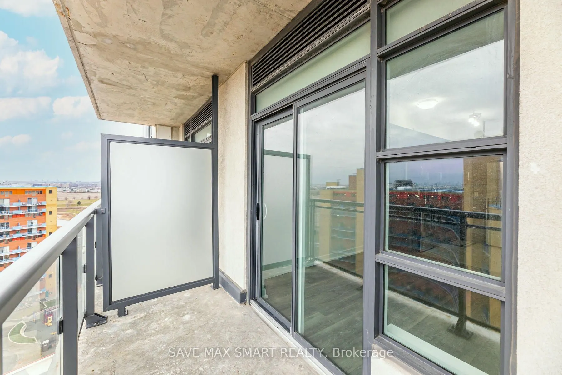 840 Queen's Plate Drive, #1512