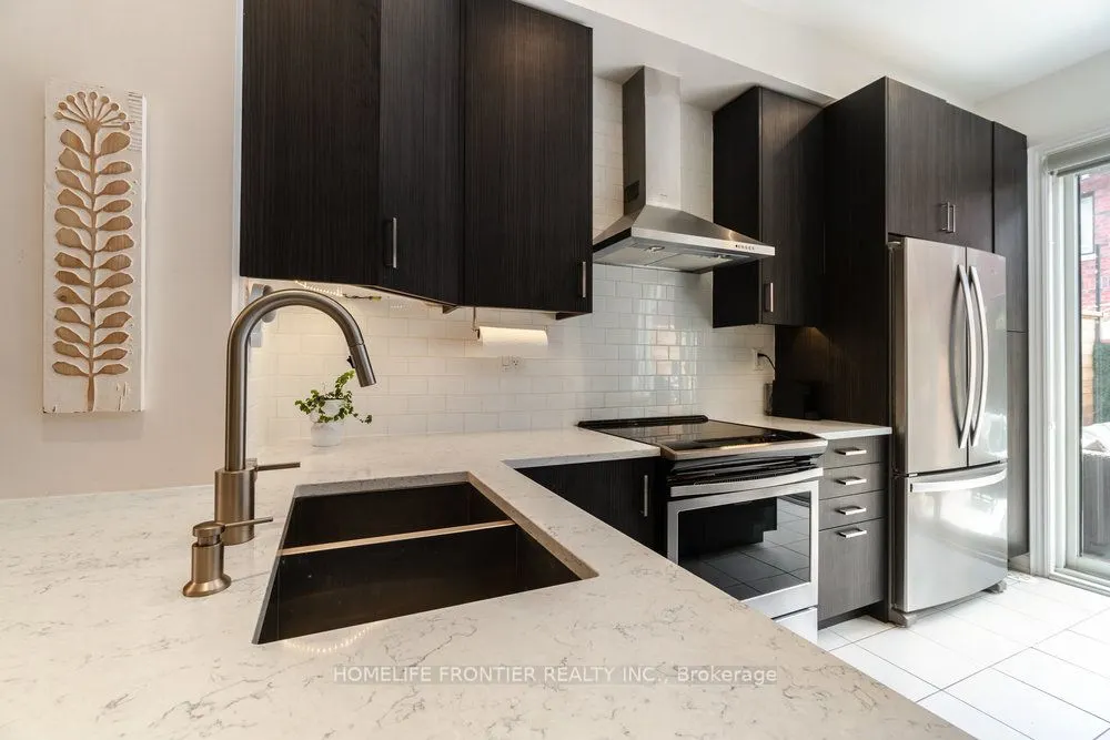 80 Daisy Avenue, #21